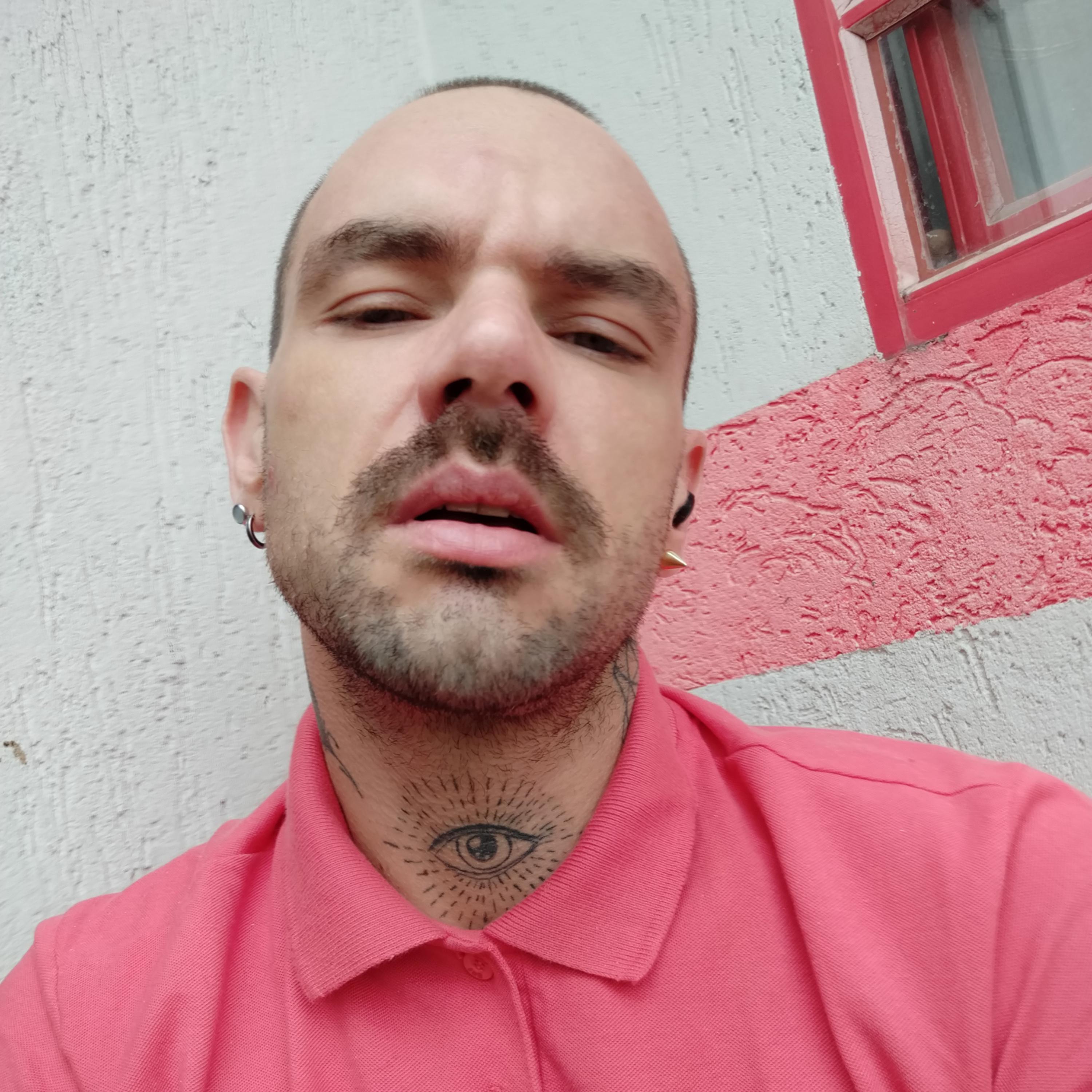 Pensamentos De Um Cara Fora Desse Mundo