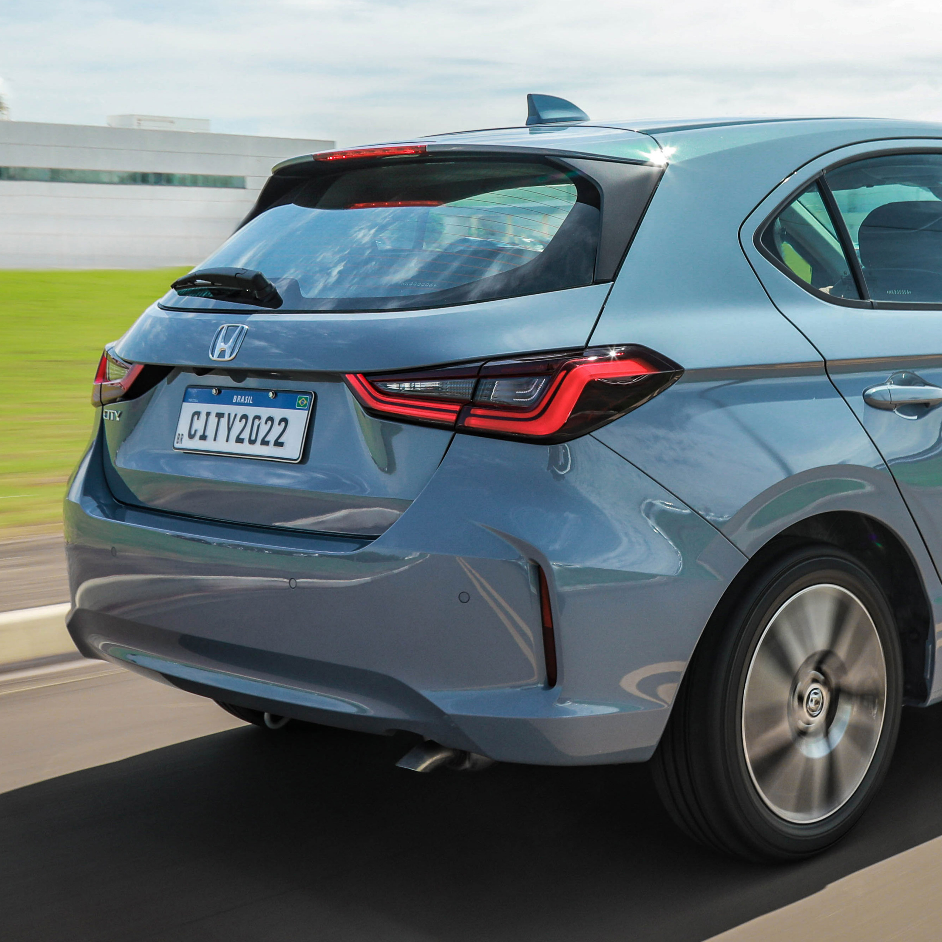 Honda City Hatchback é o melhor compacto premium nacional? episode artwork