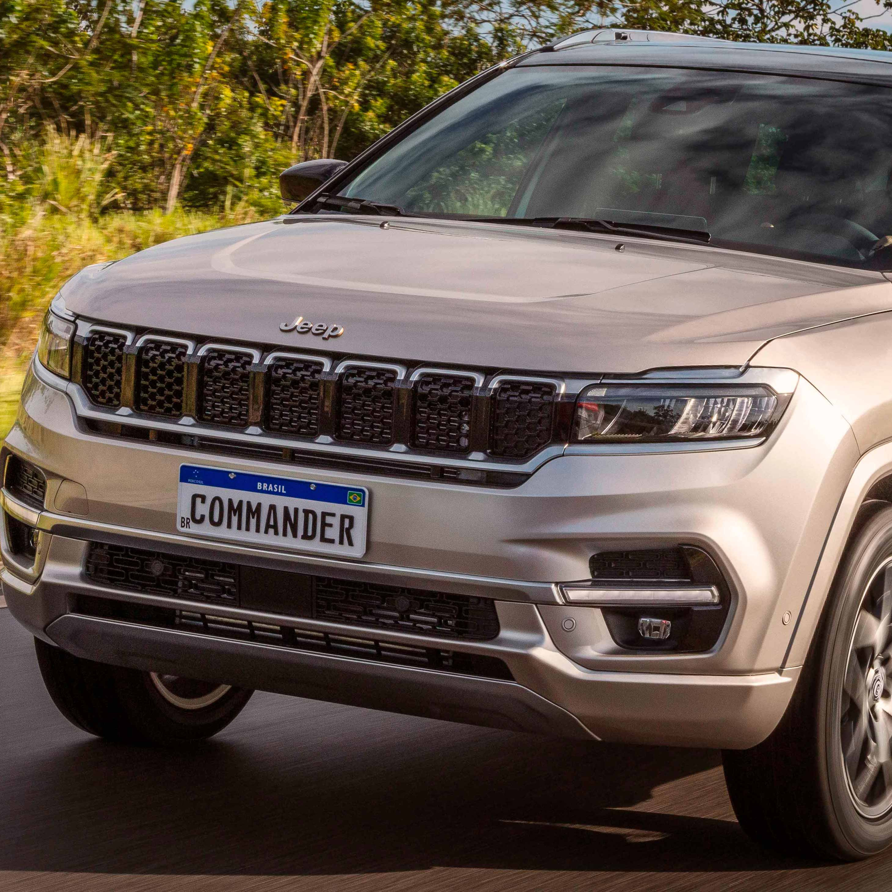 Jeep Commander completa um ano de mercado episode artwork