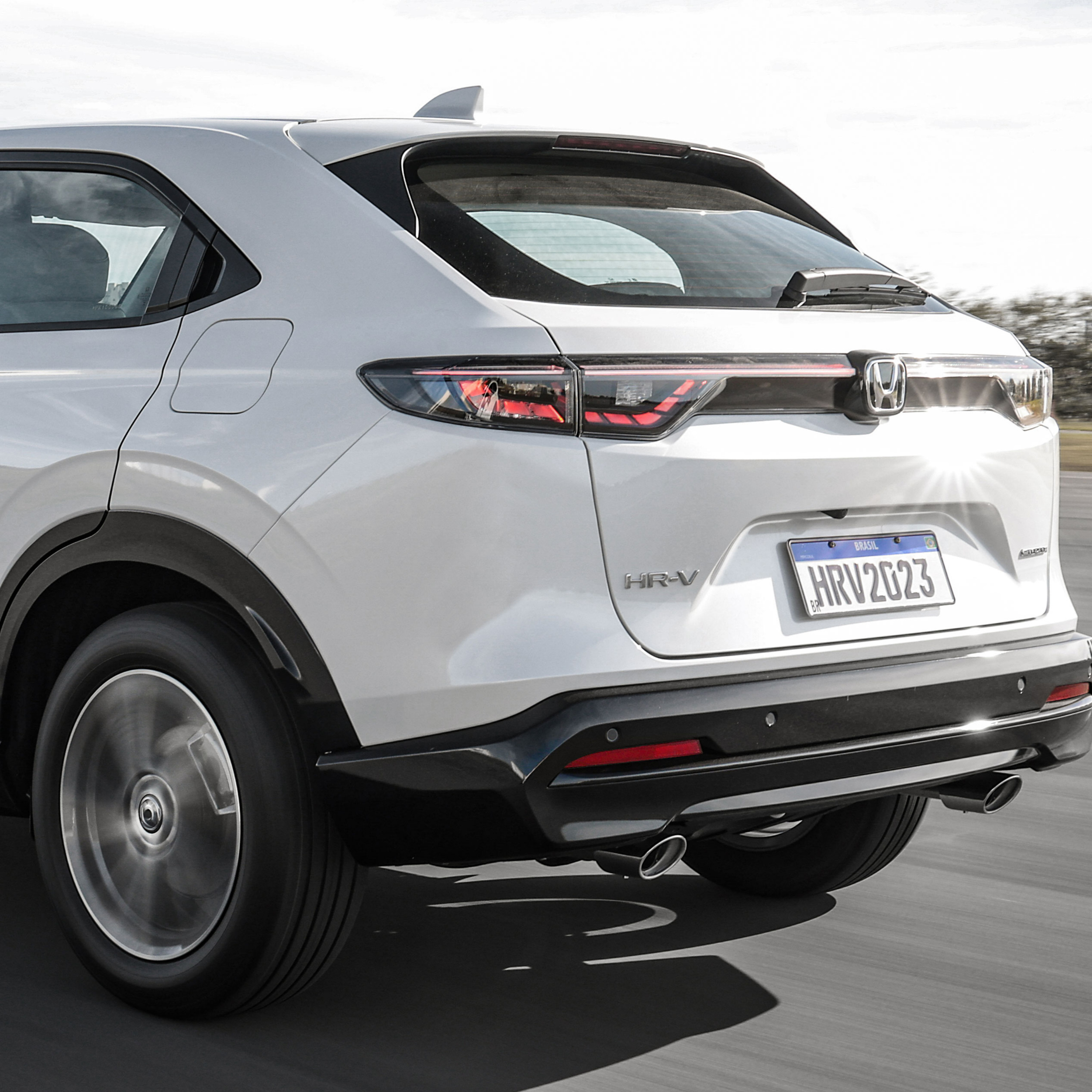 Com preço acima da média entre SUVs compactos, HR-V Touring quer desafiar Compass e Corolla Cross episode artwork