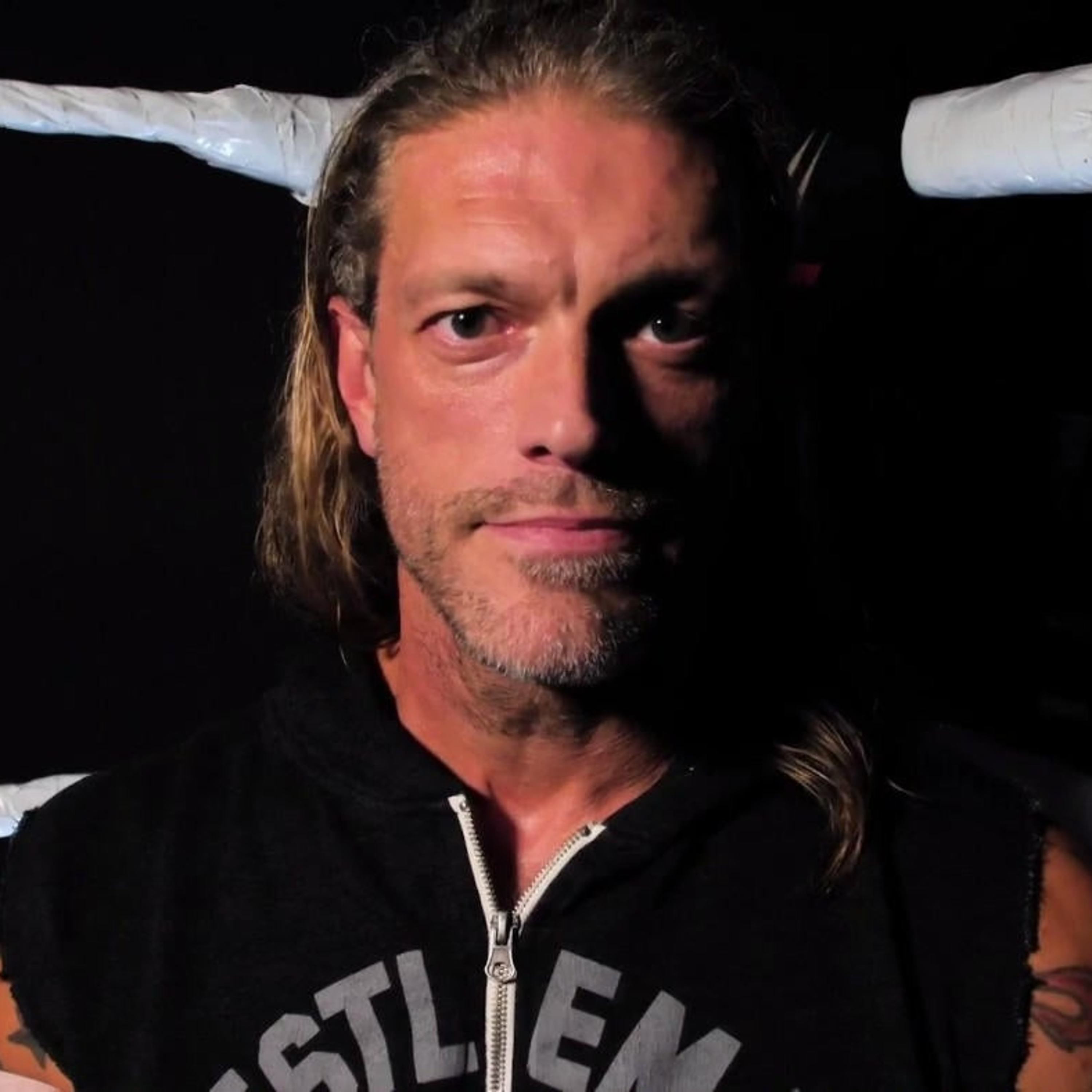 Edge unadvertised return, Why WWE is pushing Alexa Bliss so heavy right now & a very enjoyable Dynamite!