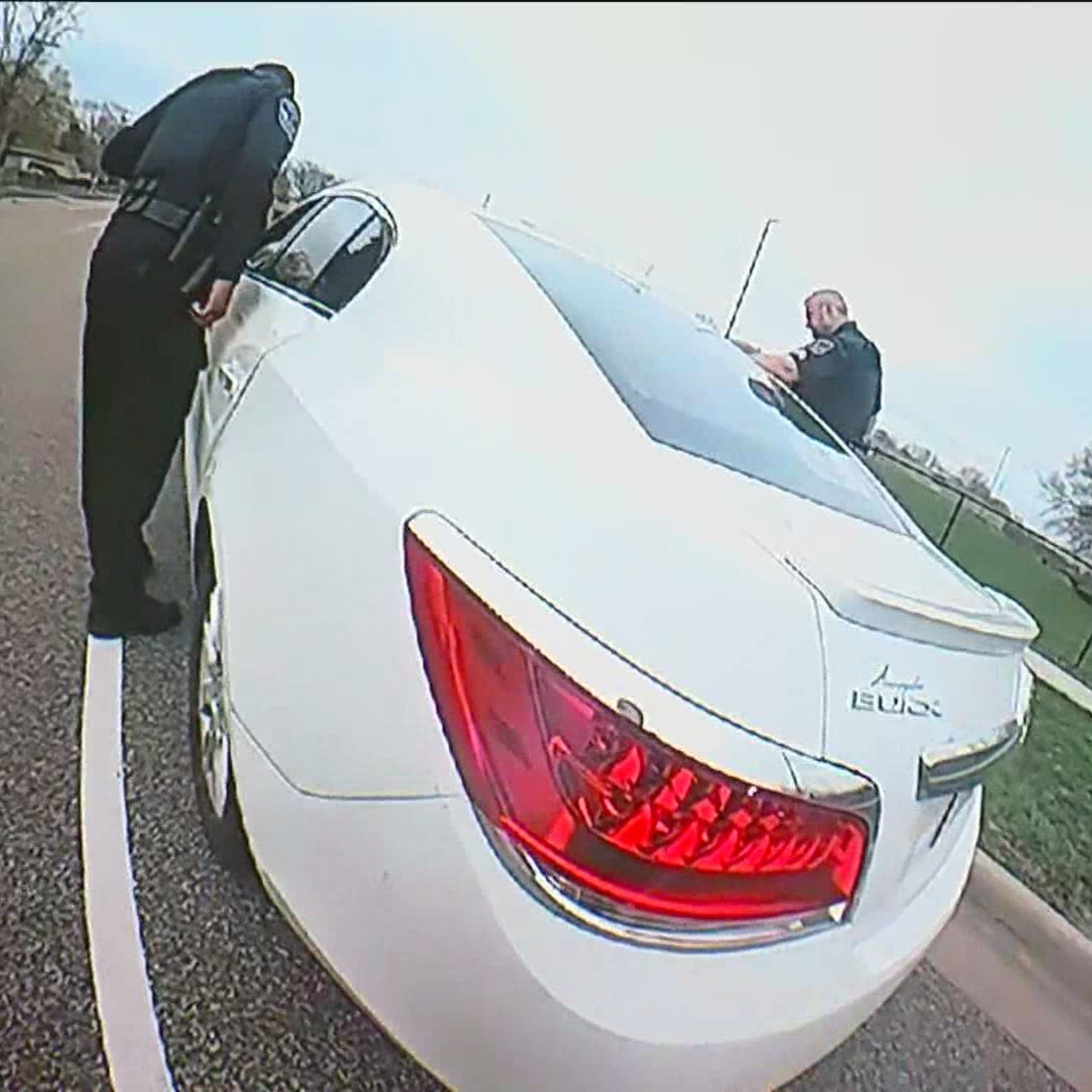 Daunte Wright Shot And Killed By Officer Who Thought She Was Deploying Taser episode artwork