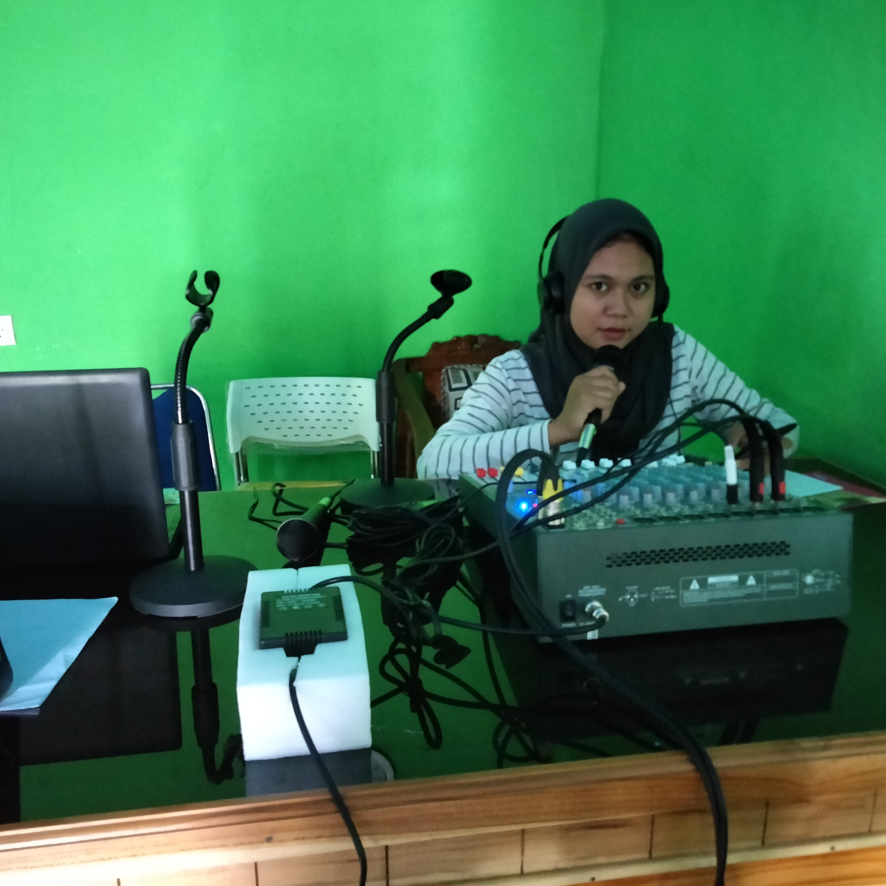 Radio Sekolah Perempuan Darurat Siaga Covid19 Nina Bayan