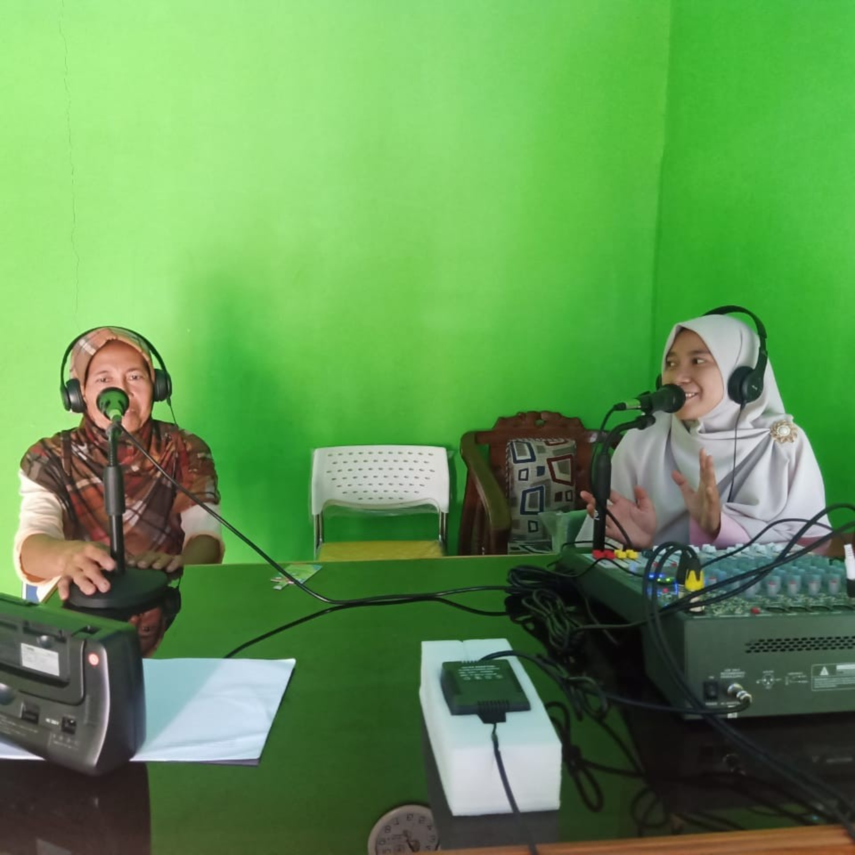 Radio Sekolah Perempuan Darurat Siaga Covid19 Nina Bayan
