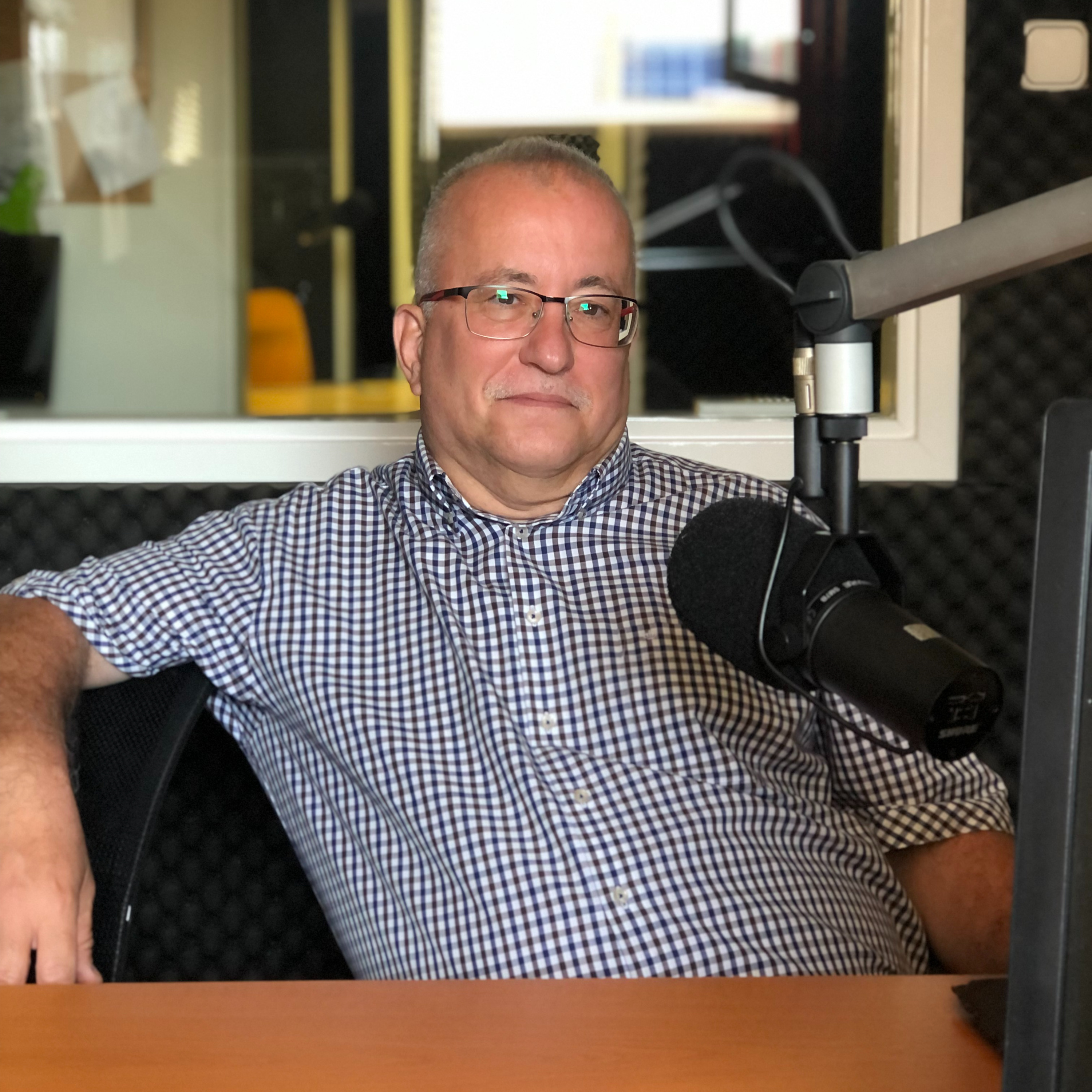"Az elégedettség két kulcsa: a rossz memória, és hogy az ember tudjon nevetni a saját hülyeségein is" - beszélgetés Berta Gáborral, amerikai és egyéb kalandokról (1. rész) episode artwork