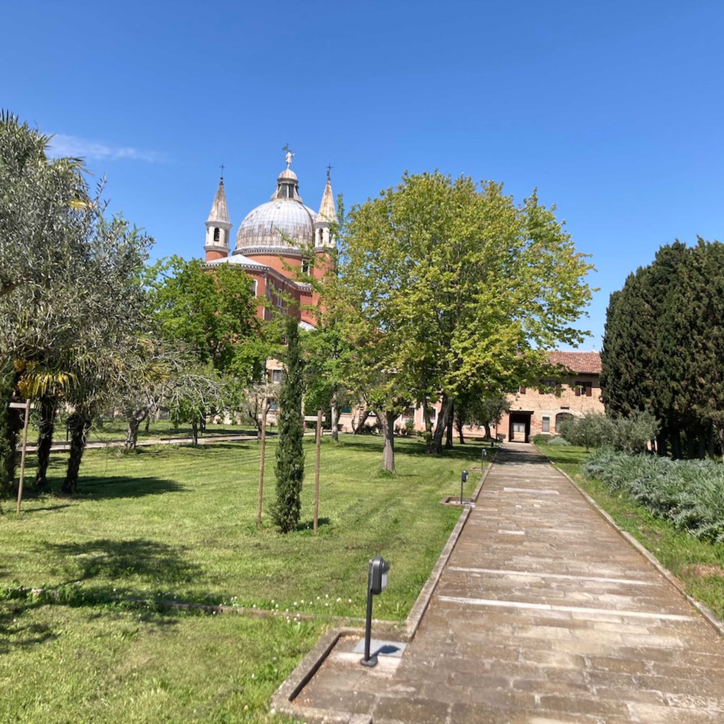 Il Risorto chiama adesso