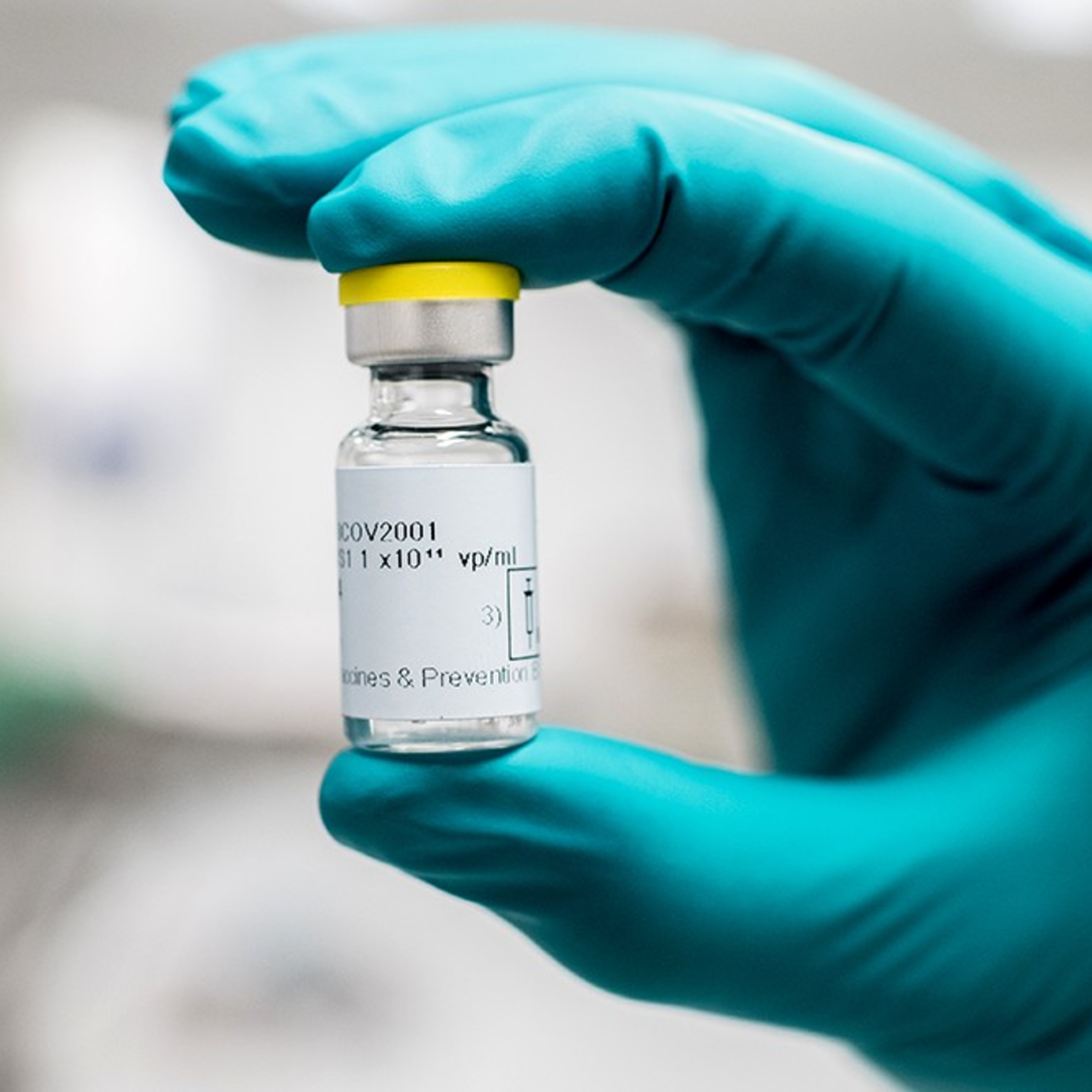 Covid Vaccines and the J&J Pause: A Leading Scientist Weighs In episode artwork