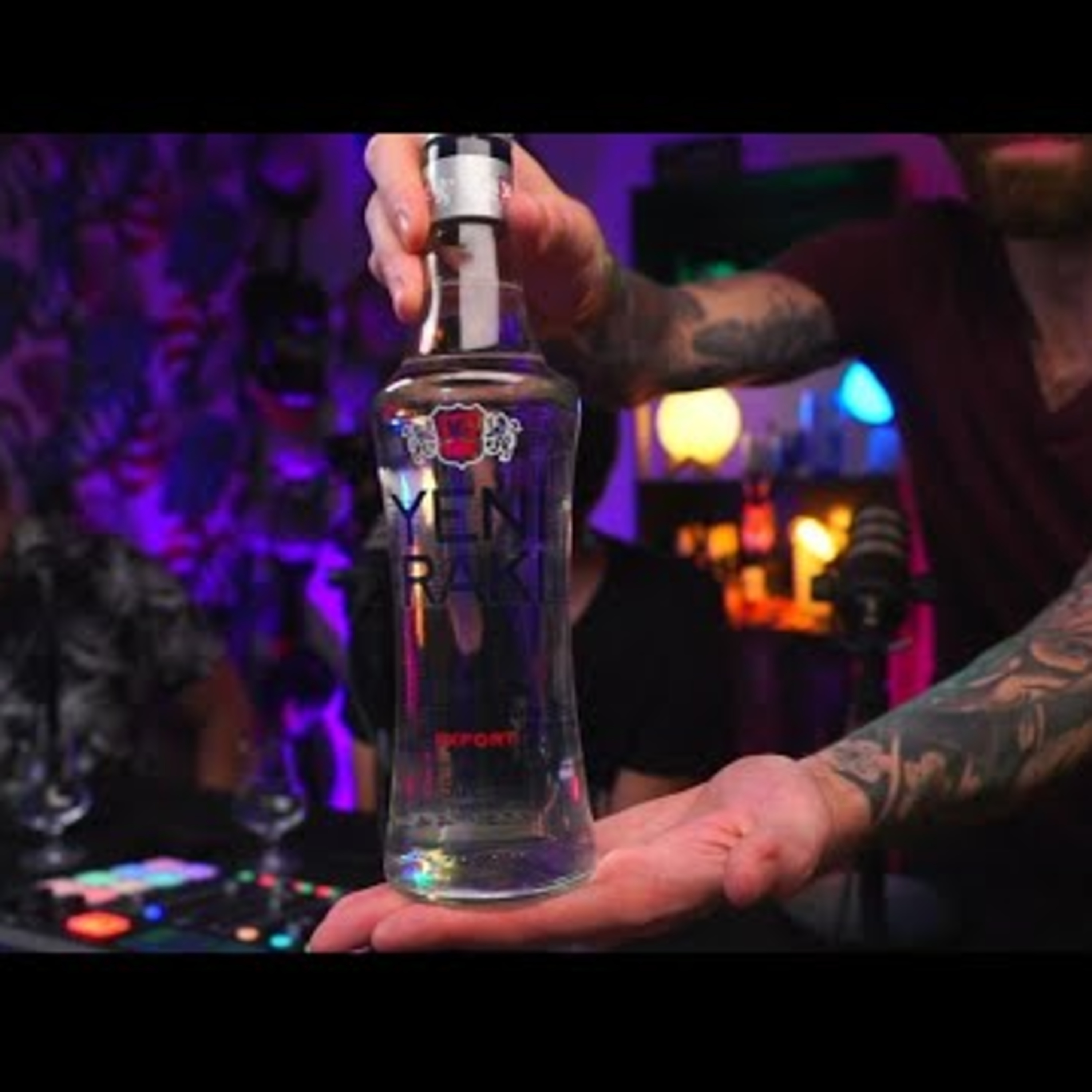 Detrás de la barra MX