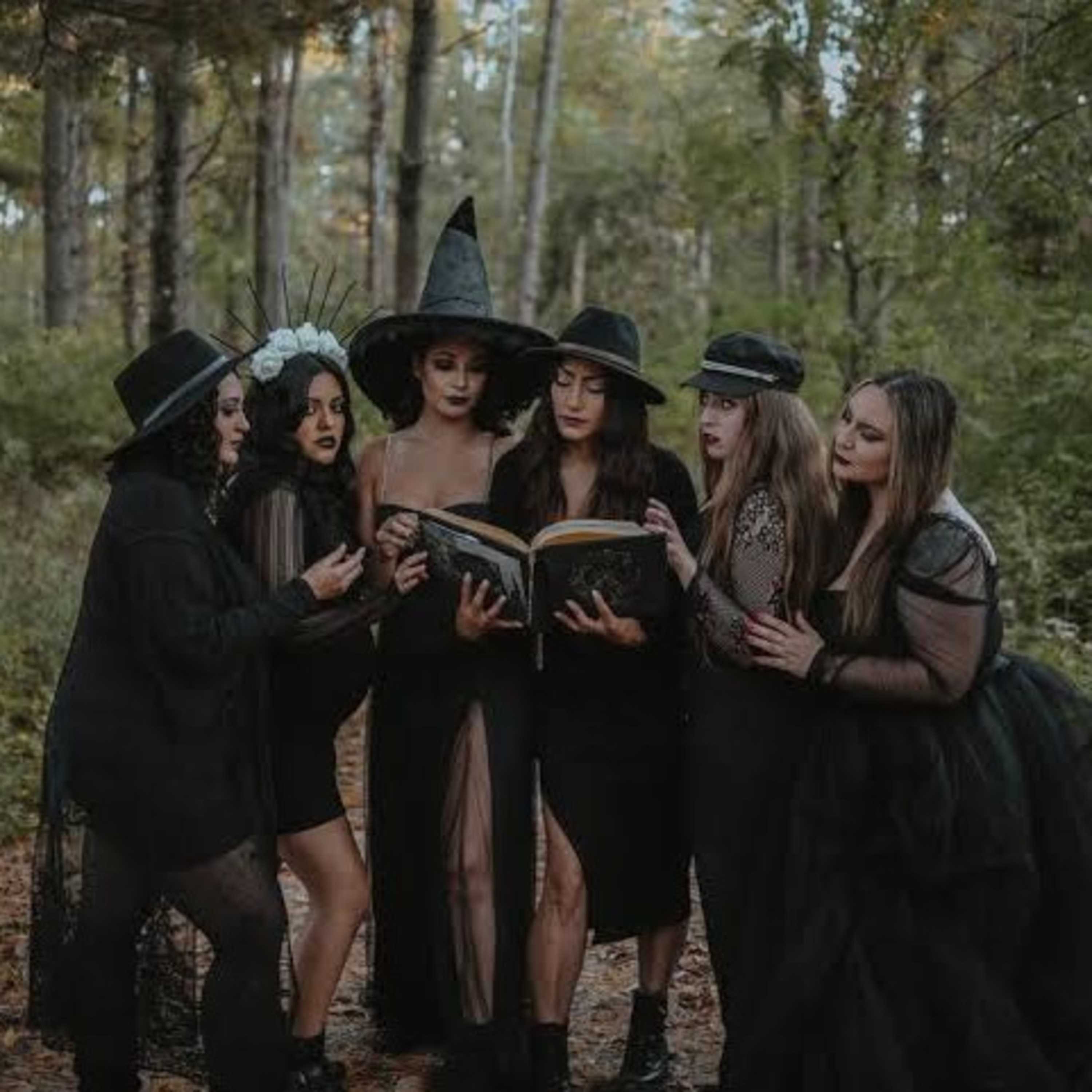 Los Coven episode artwork