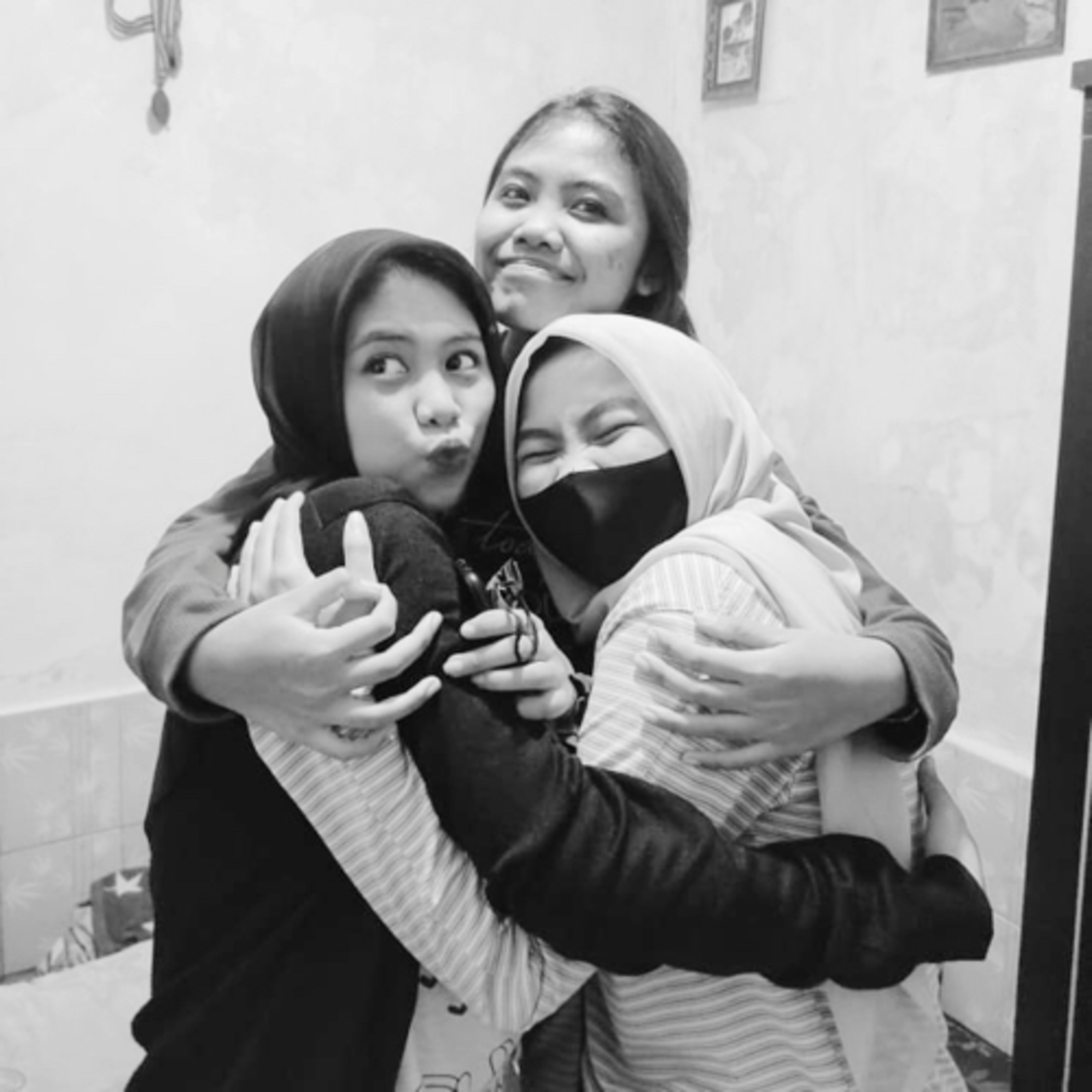 Titik Dua