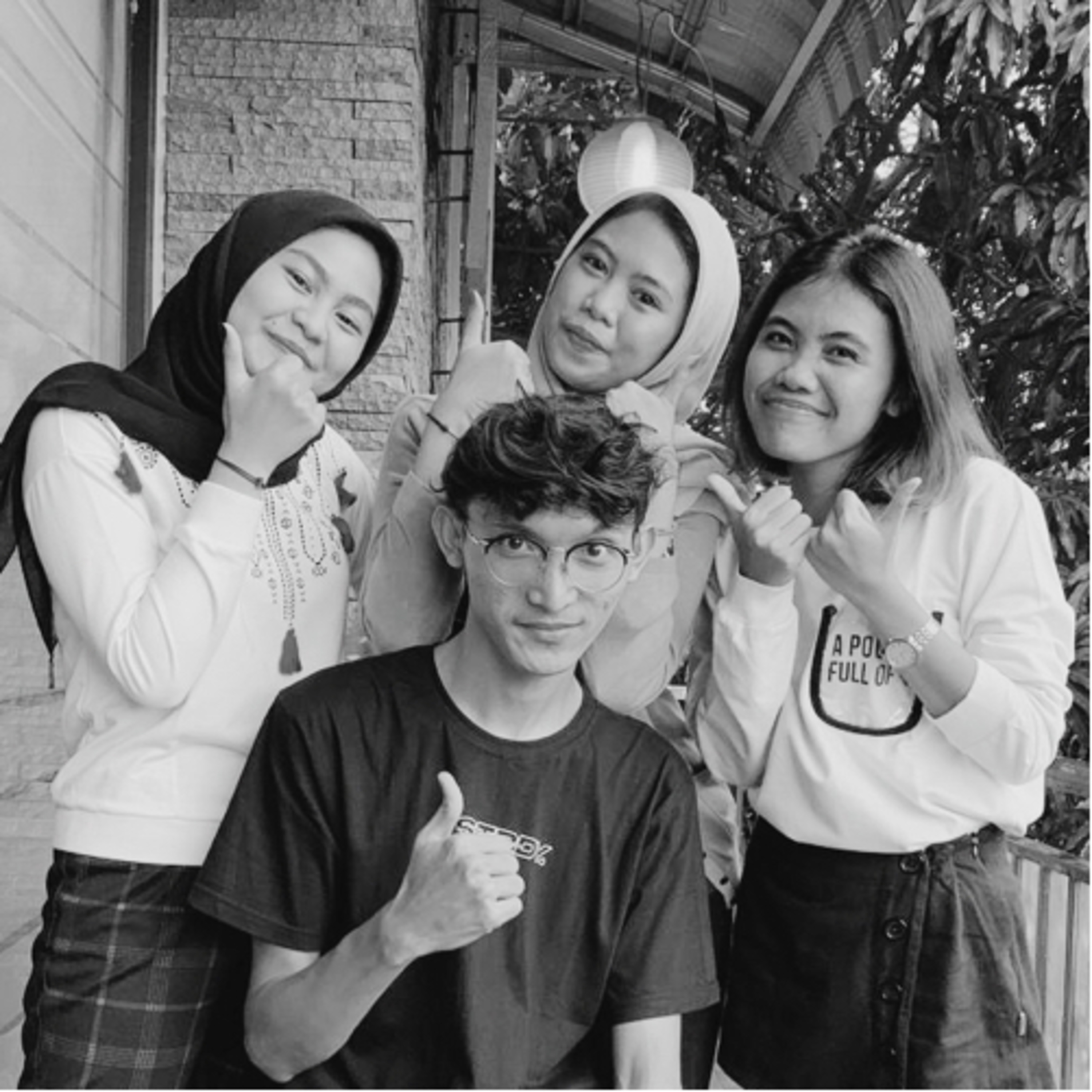 Titik Dua