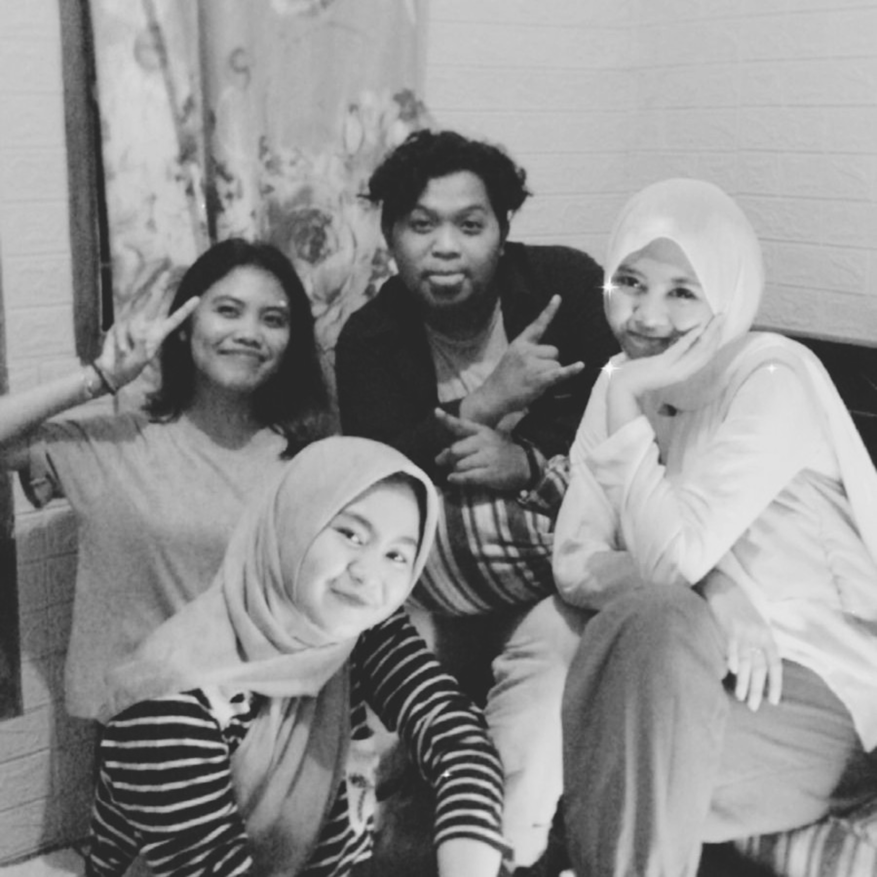 Titik Dua