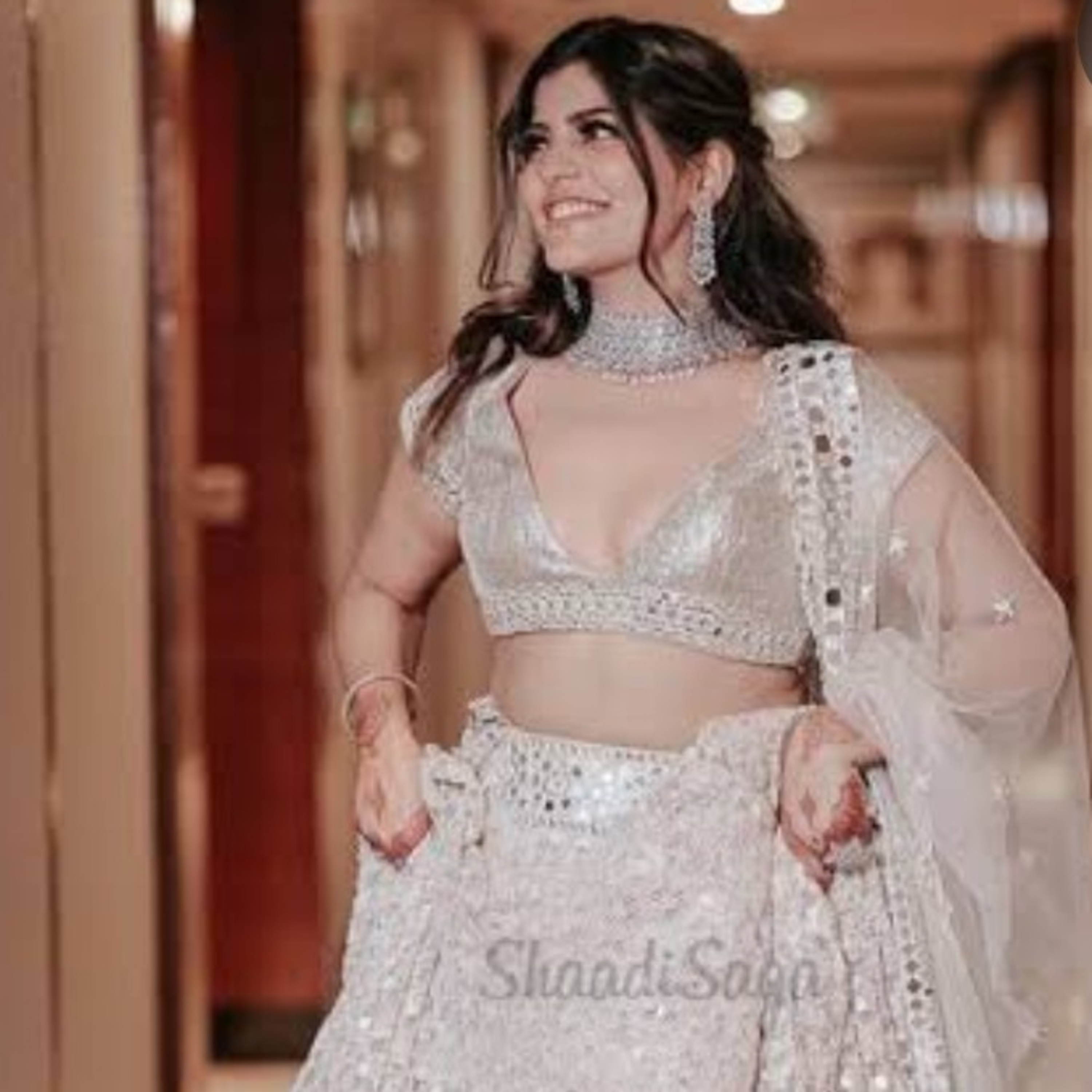 Nidhi Ke Nakhre