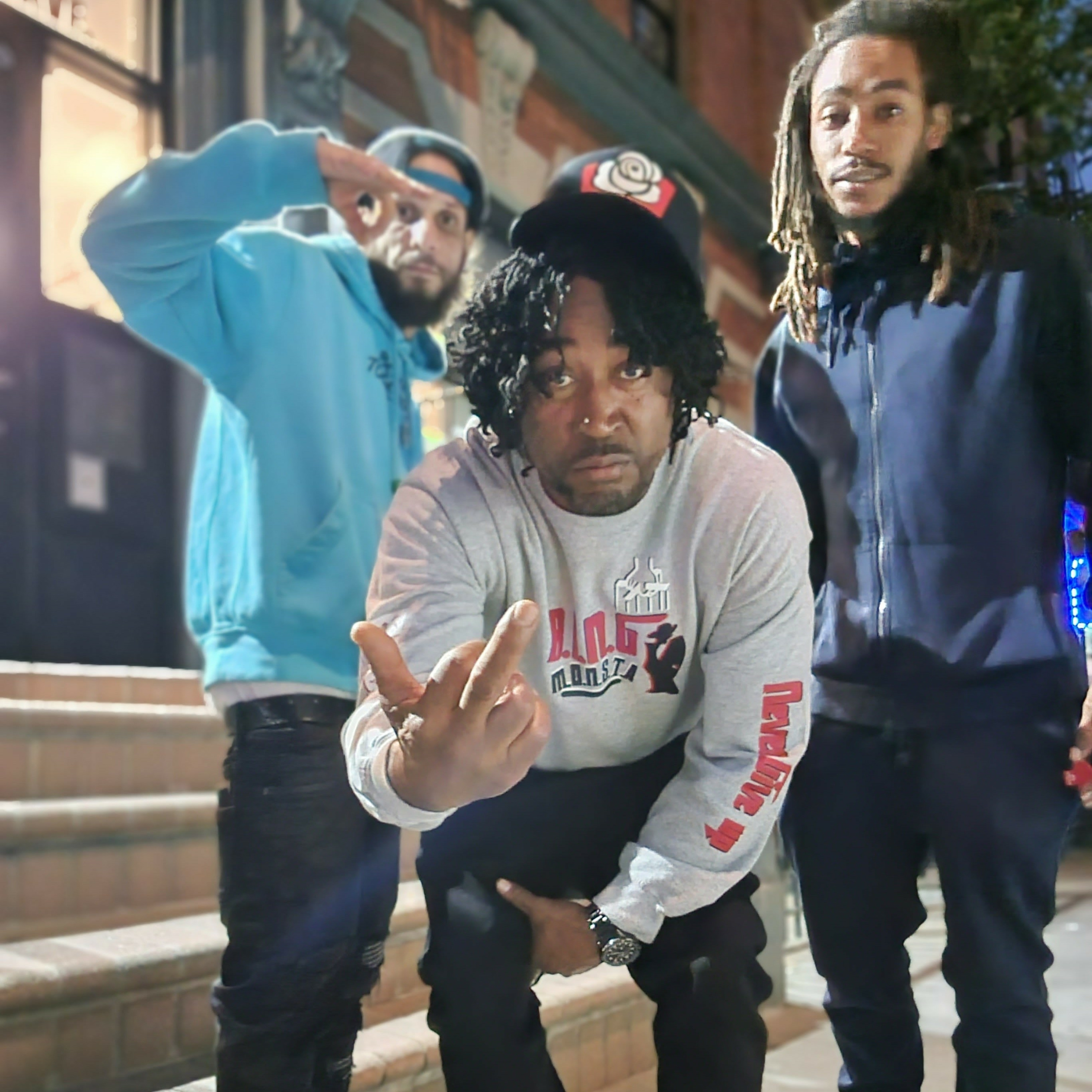 Rap beef ... Kendrick taking shots, Cole apologize and Drake came to play