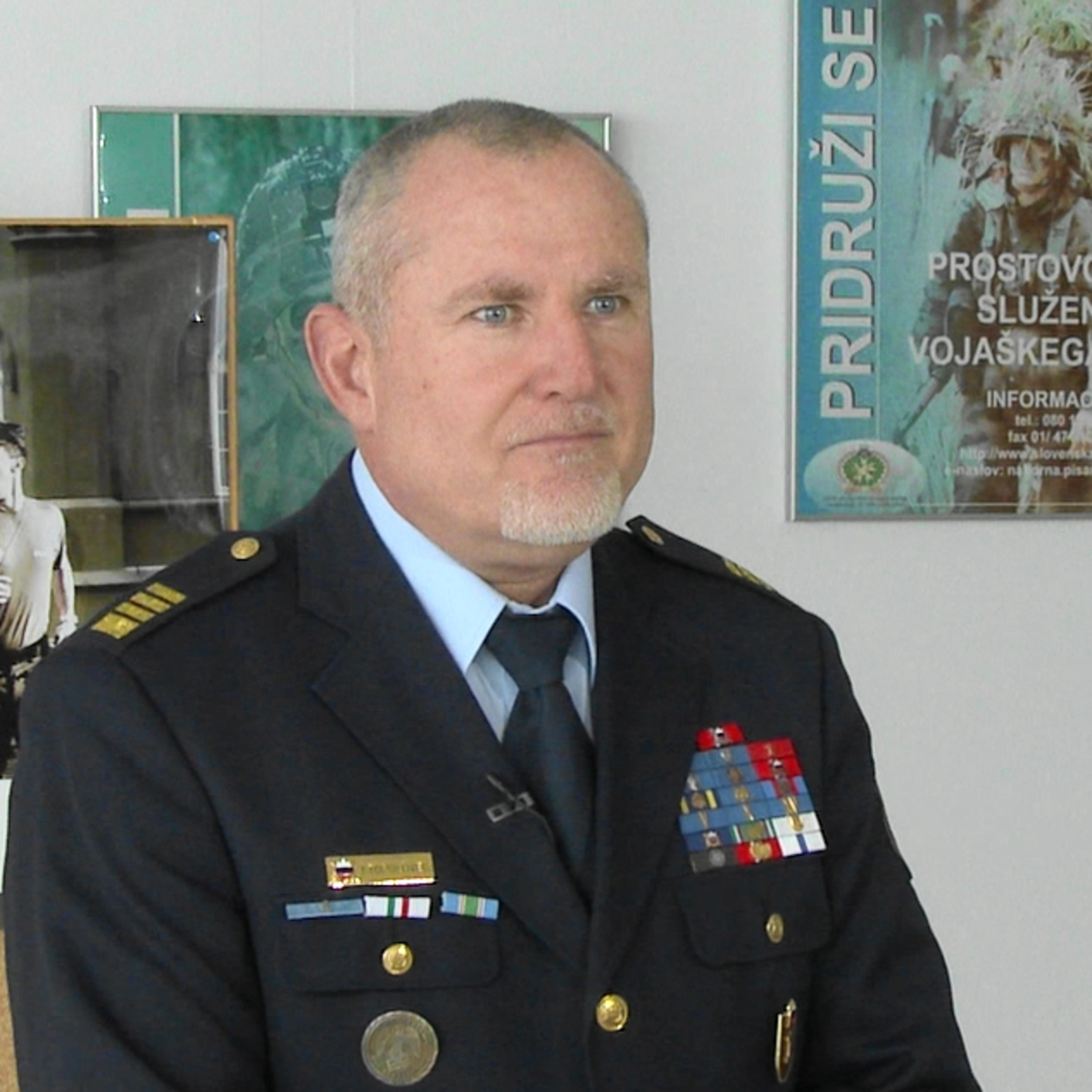 Postani vojak