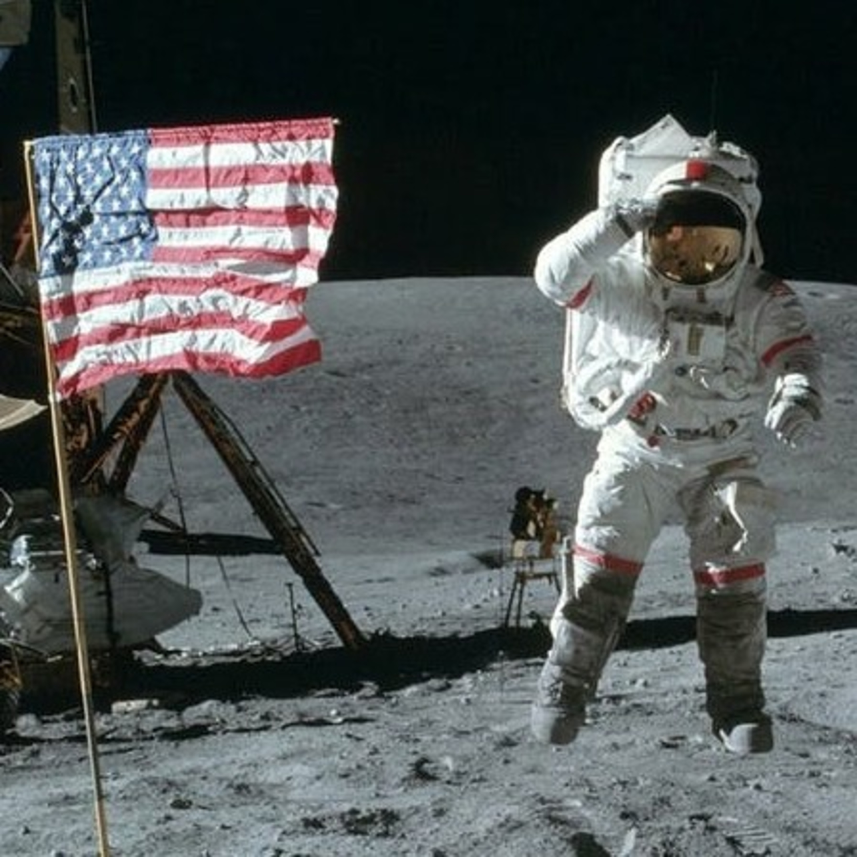 #21 | The Moon Landing  episode artwork