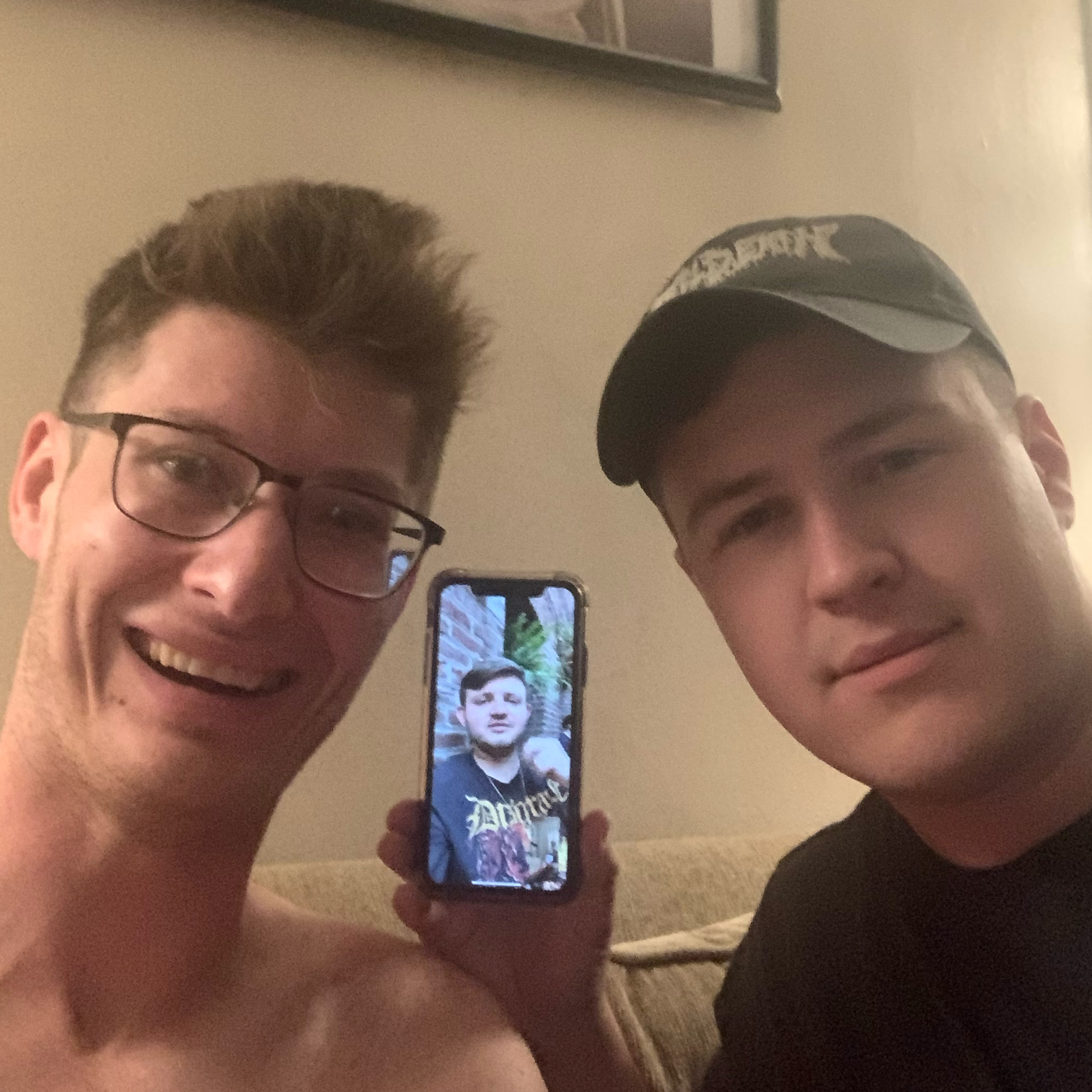 Don\'t Tell My Roommate
