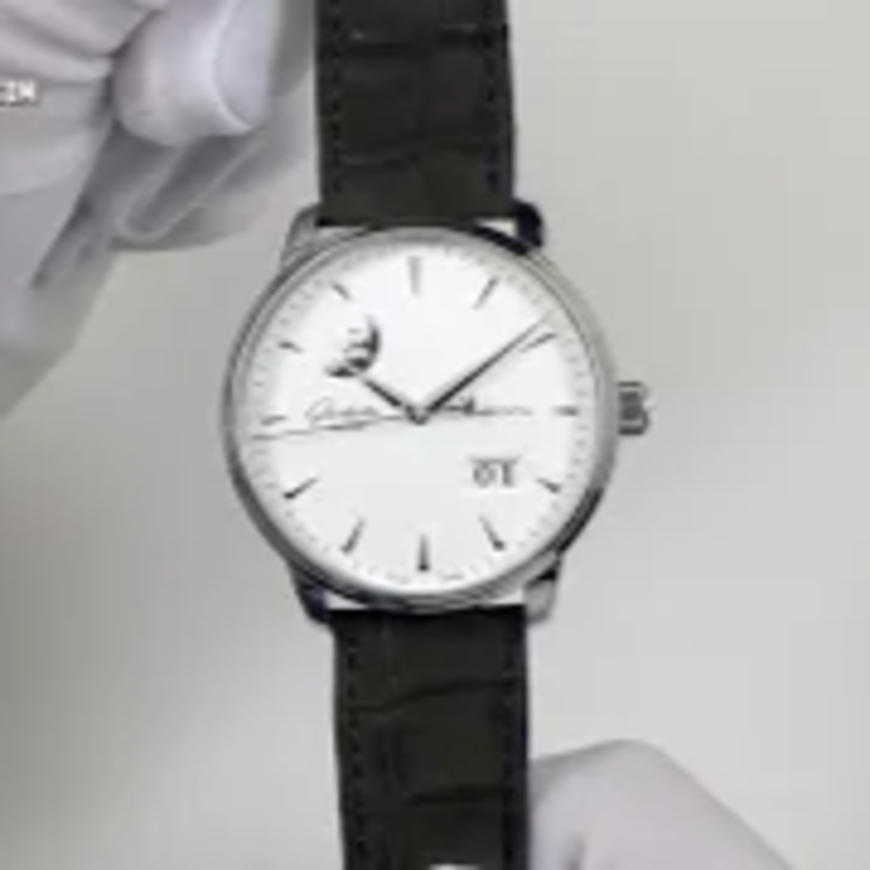 Glashütte Original Senator Excellence Panorama Date Moon Phase 1-36-04-05-02-02 Watch Review episode artwork