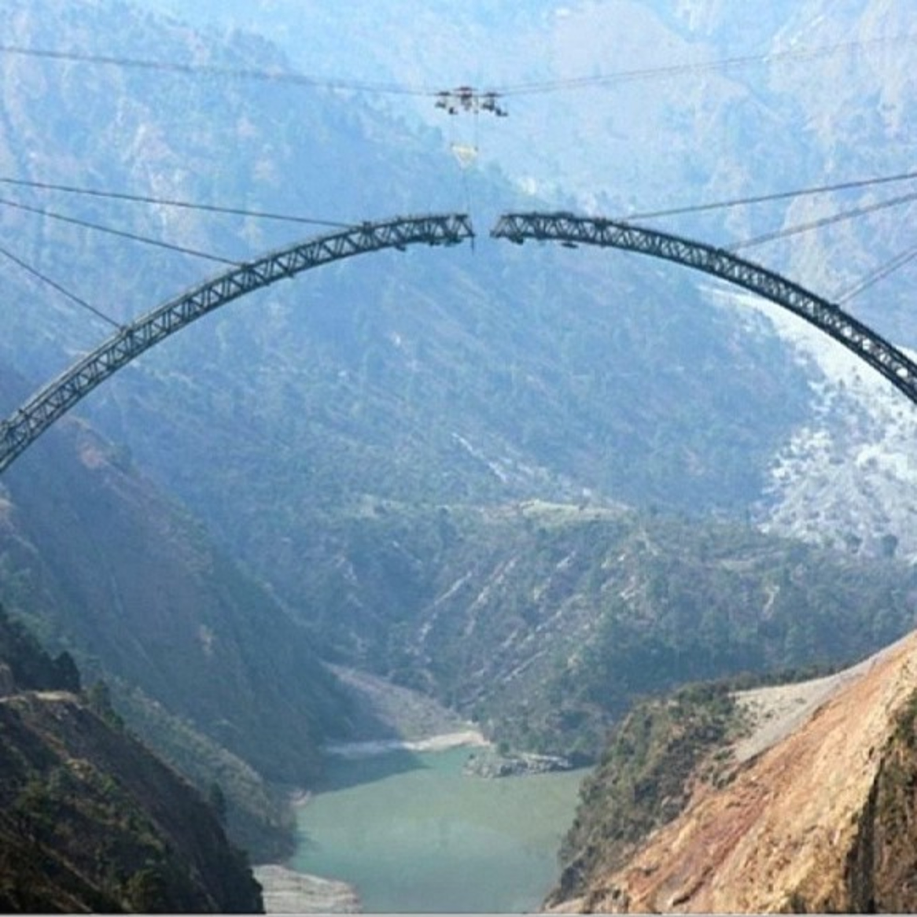 10- Fascinating facts about world's highest ‘Chenab Rail Bridge’ [In Hindi] episode artwork