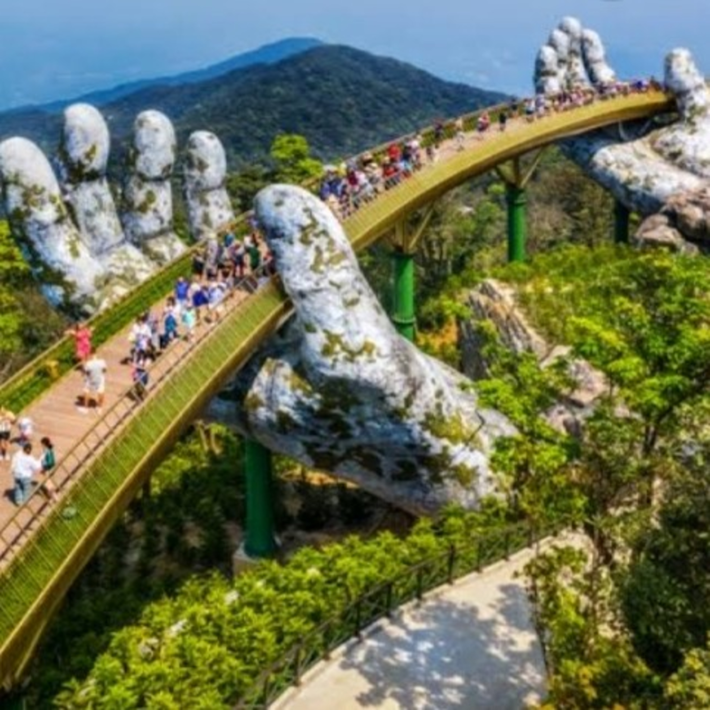Simply phenomenal ‘The Golden Bridge’ in Vietnam [In Hindi] episode artwork