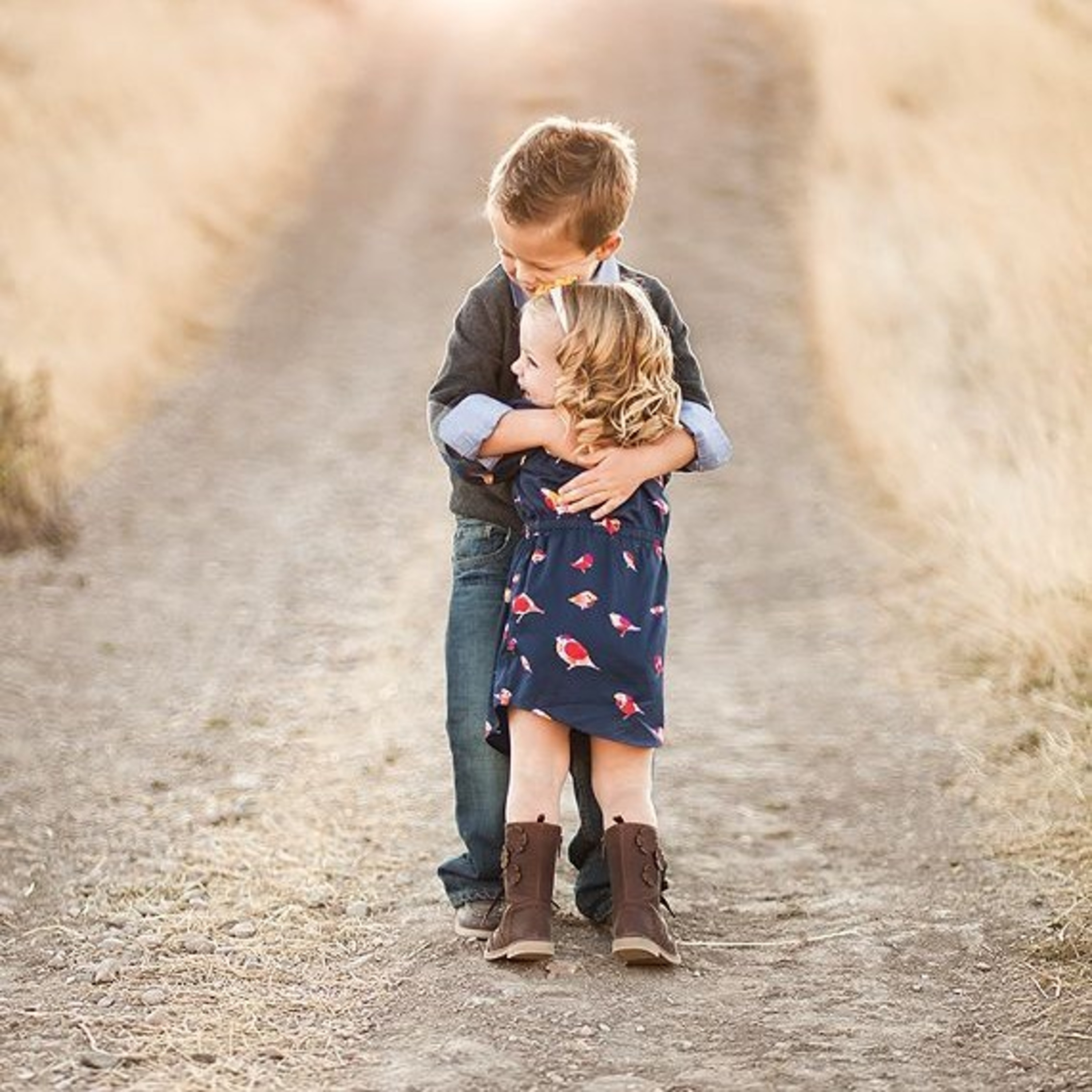 Undeniable facts about a brother & sister's relationship others can't understand  episode artwork