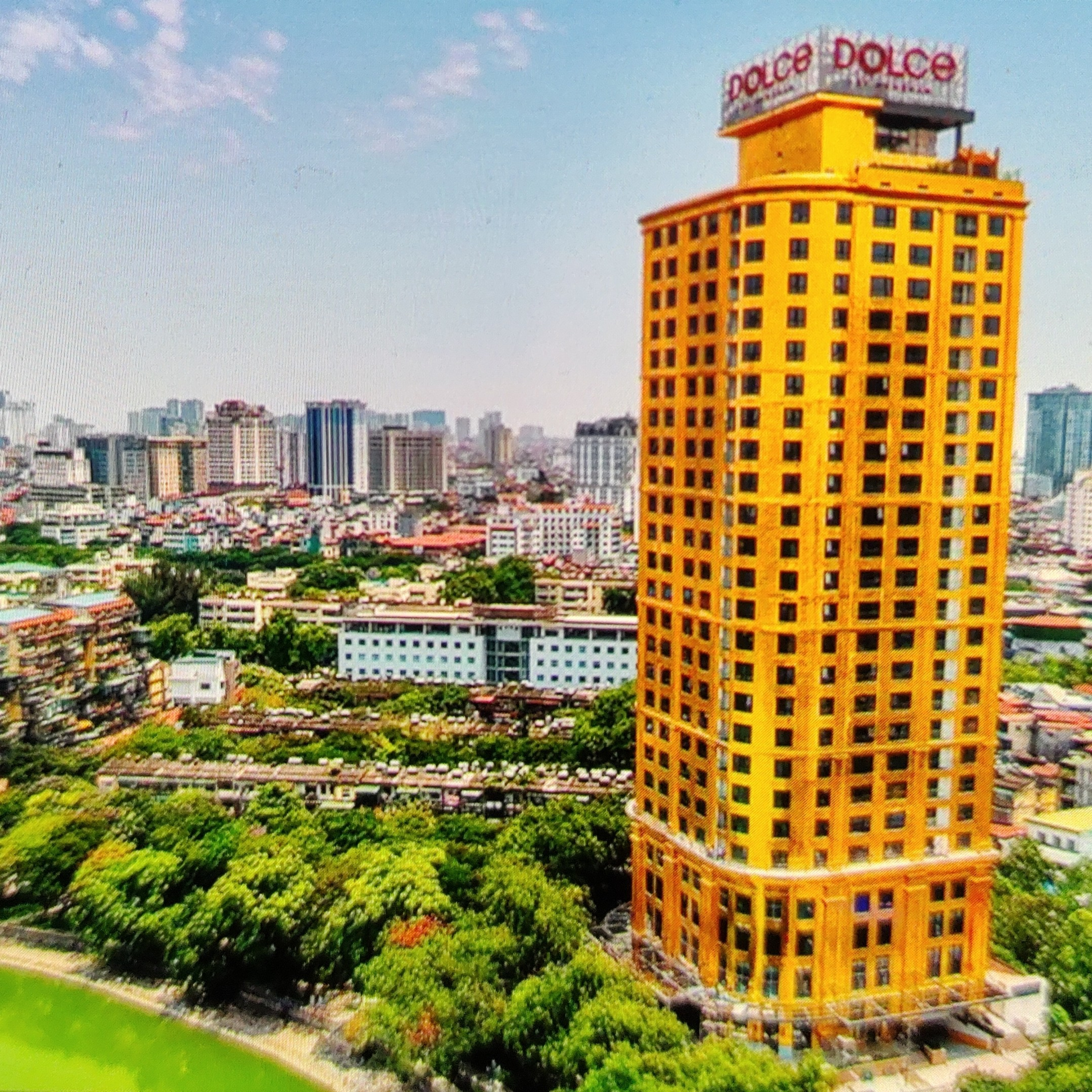 Dolce Hanoi Golden Lake - The World's First Gold Plated Hotel  episode artwork