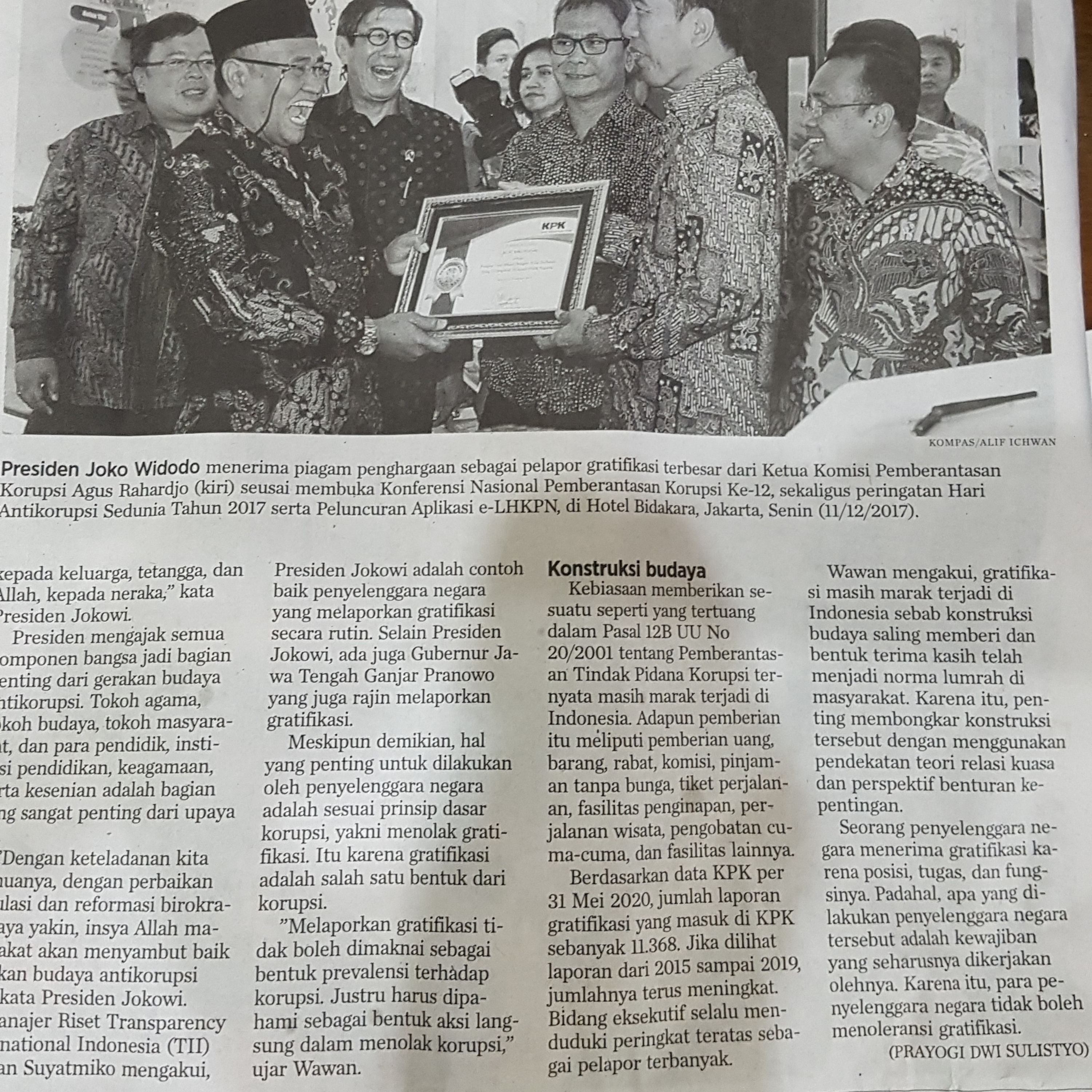 Tulisan Prayogi Dwi Sulistyo, di Harian Kompas "Gratifikasi Jadi Milik Negara"