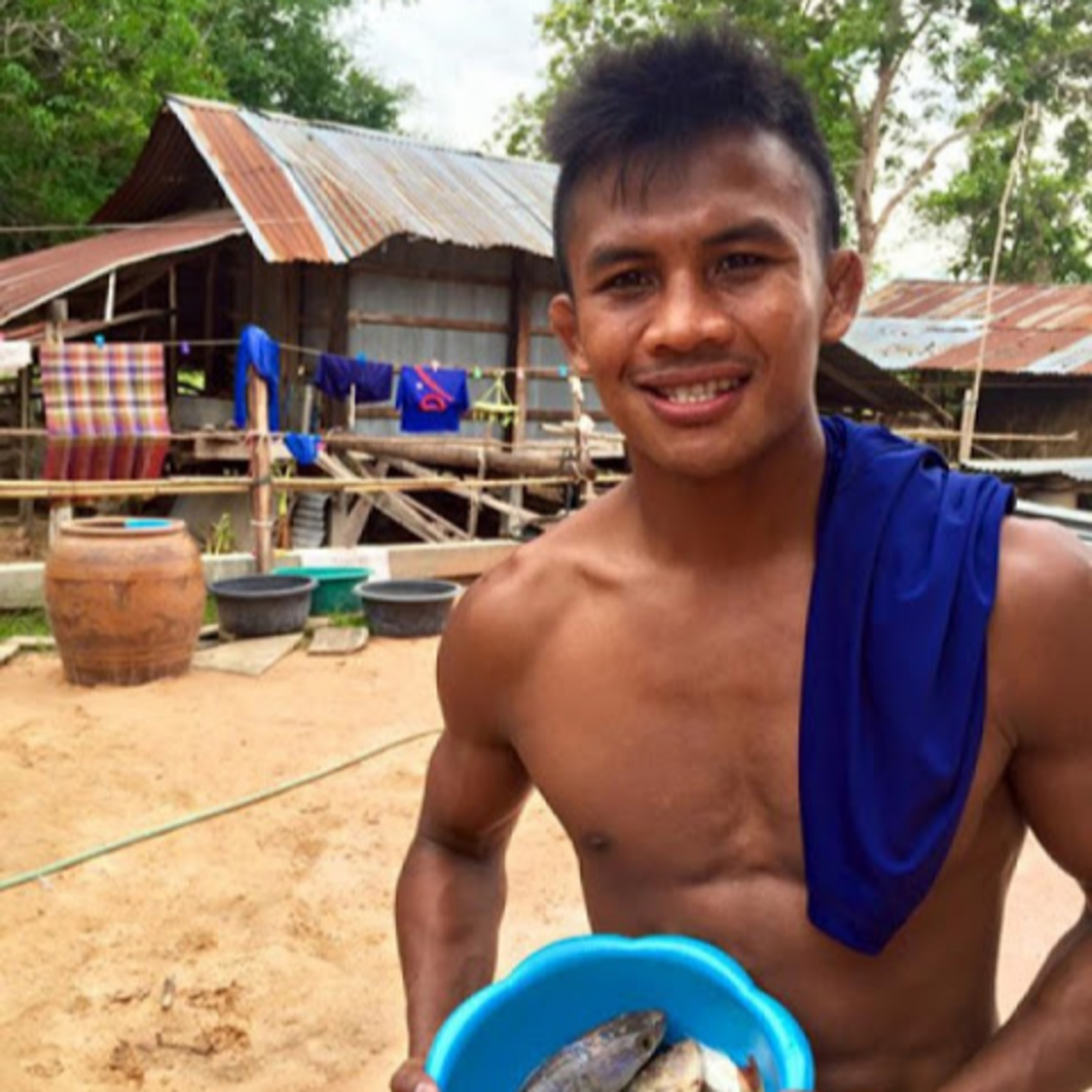 EddyTalk 44 : เลือกคนบ้านจน (2.12 นาที)