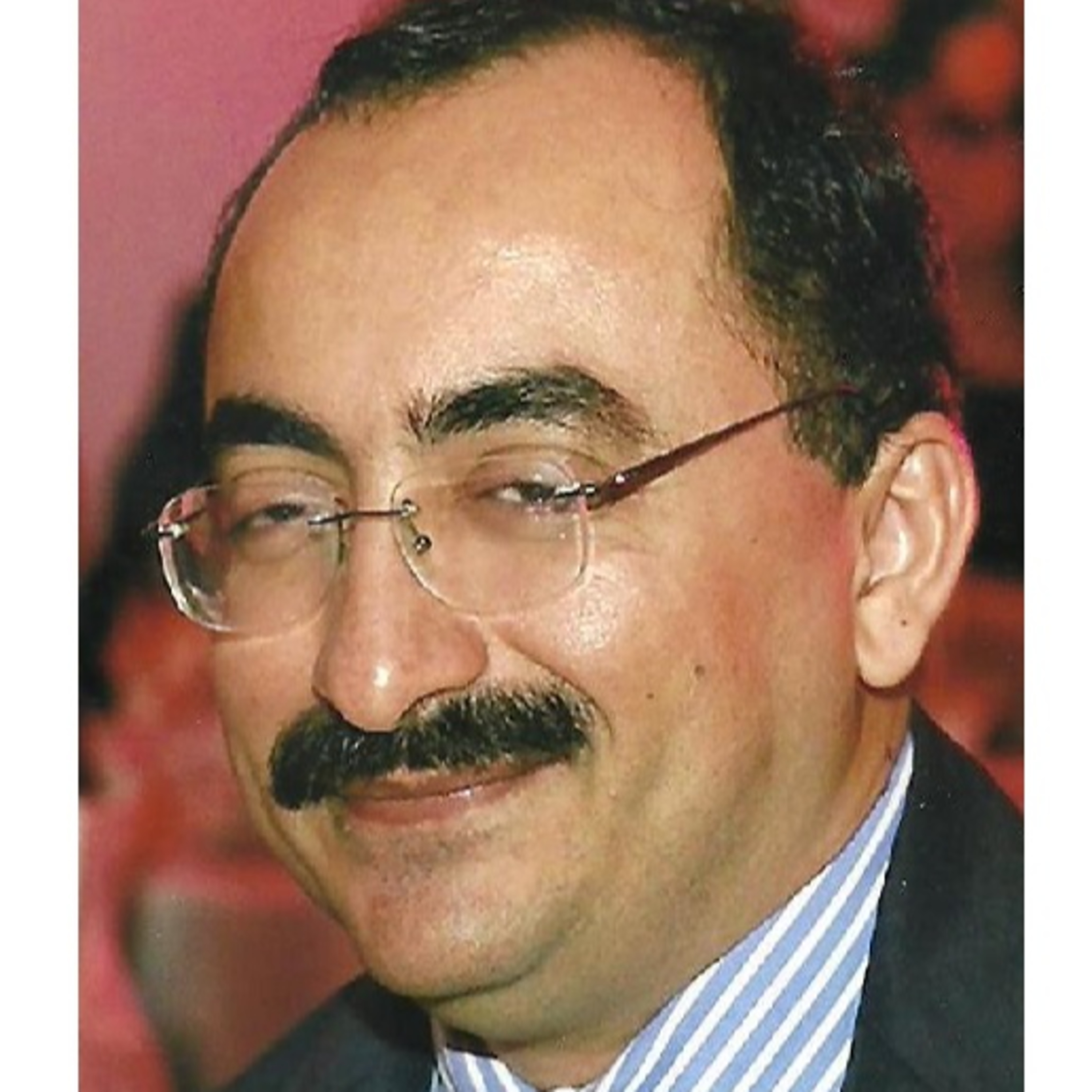 Dr. Renato Evando - \