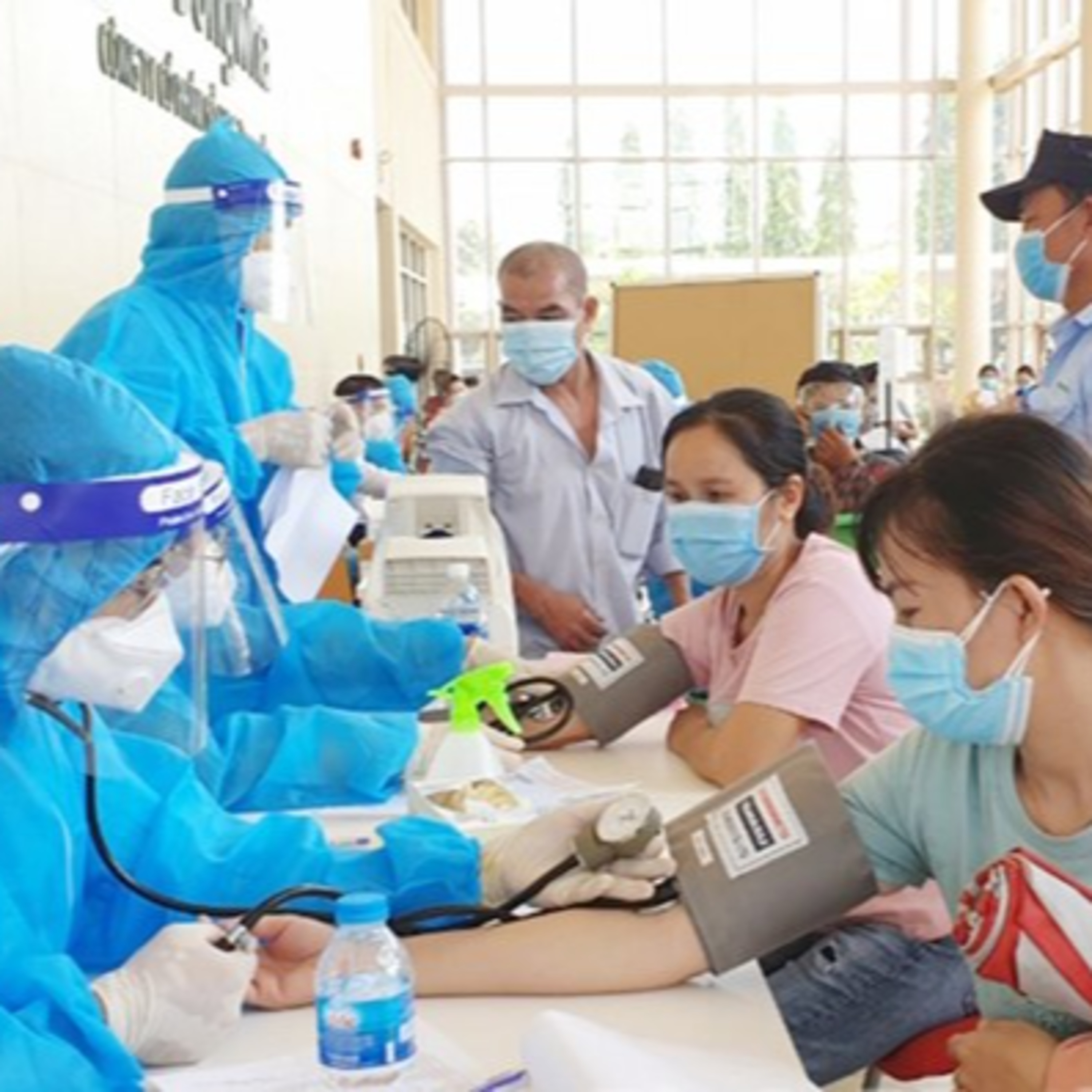 VOV - Thời sự 12h (22/11/2021)