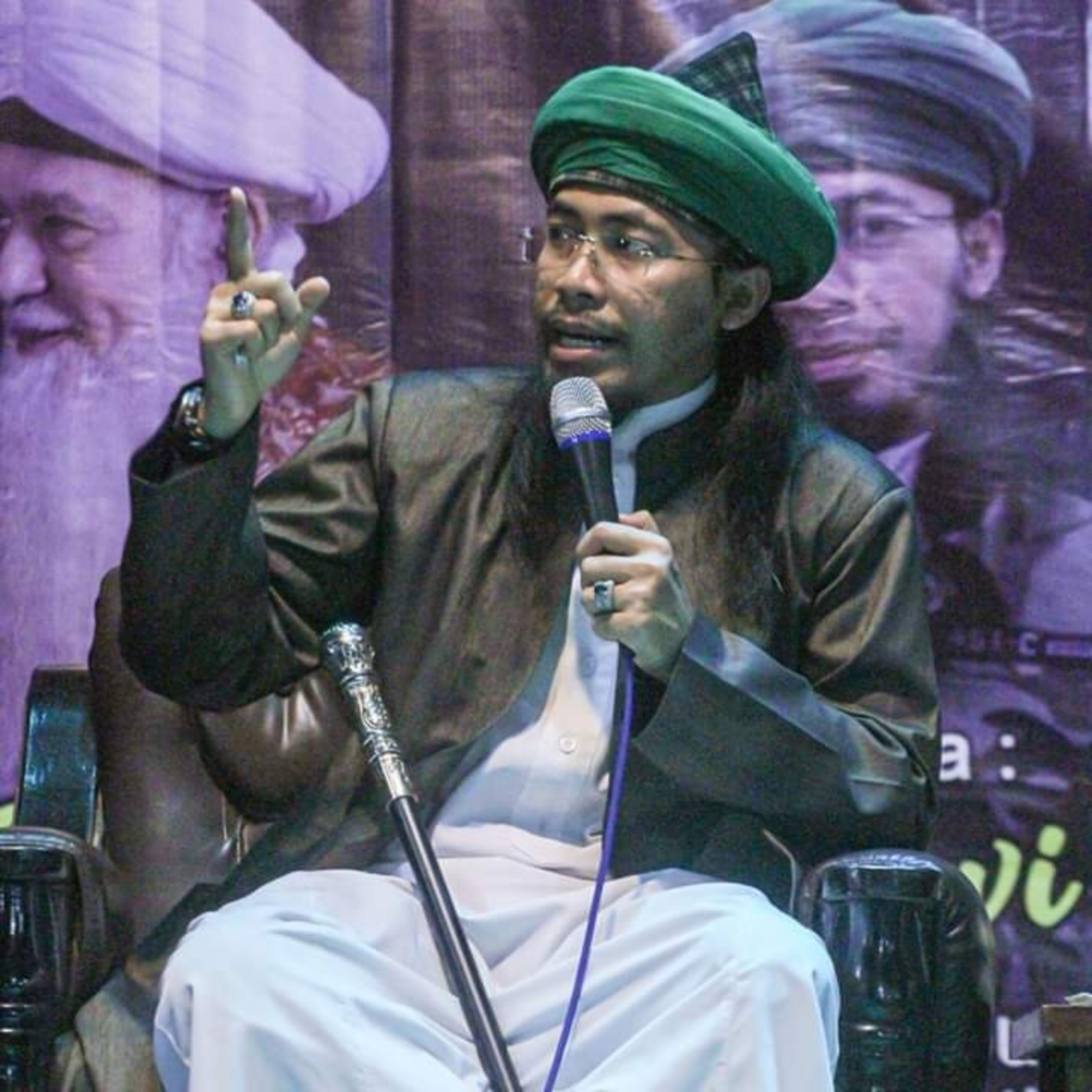IBADAH KARENA TERPAKSA / SAYYID SEIF ALWI
