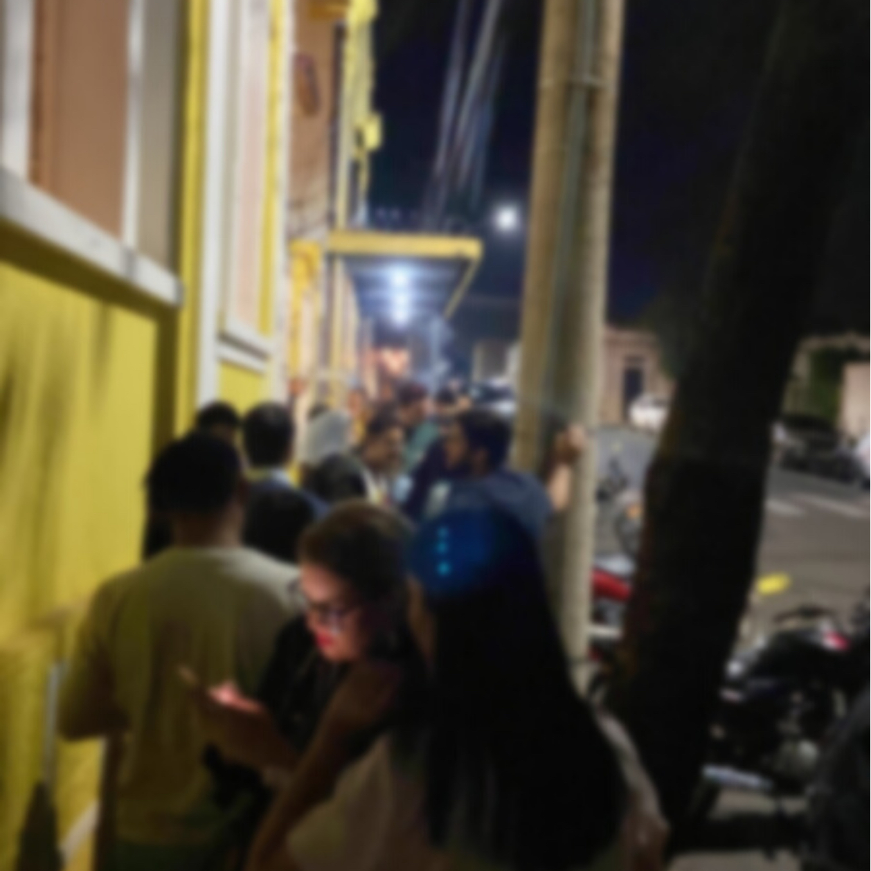 #39 Que inf3rno viver apegado naquilo que não lhe cabe +. ~~