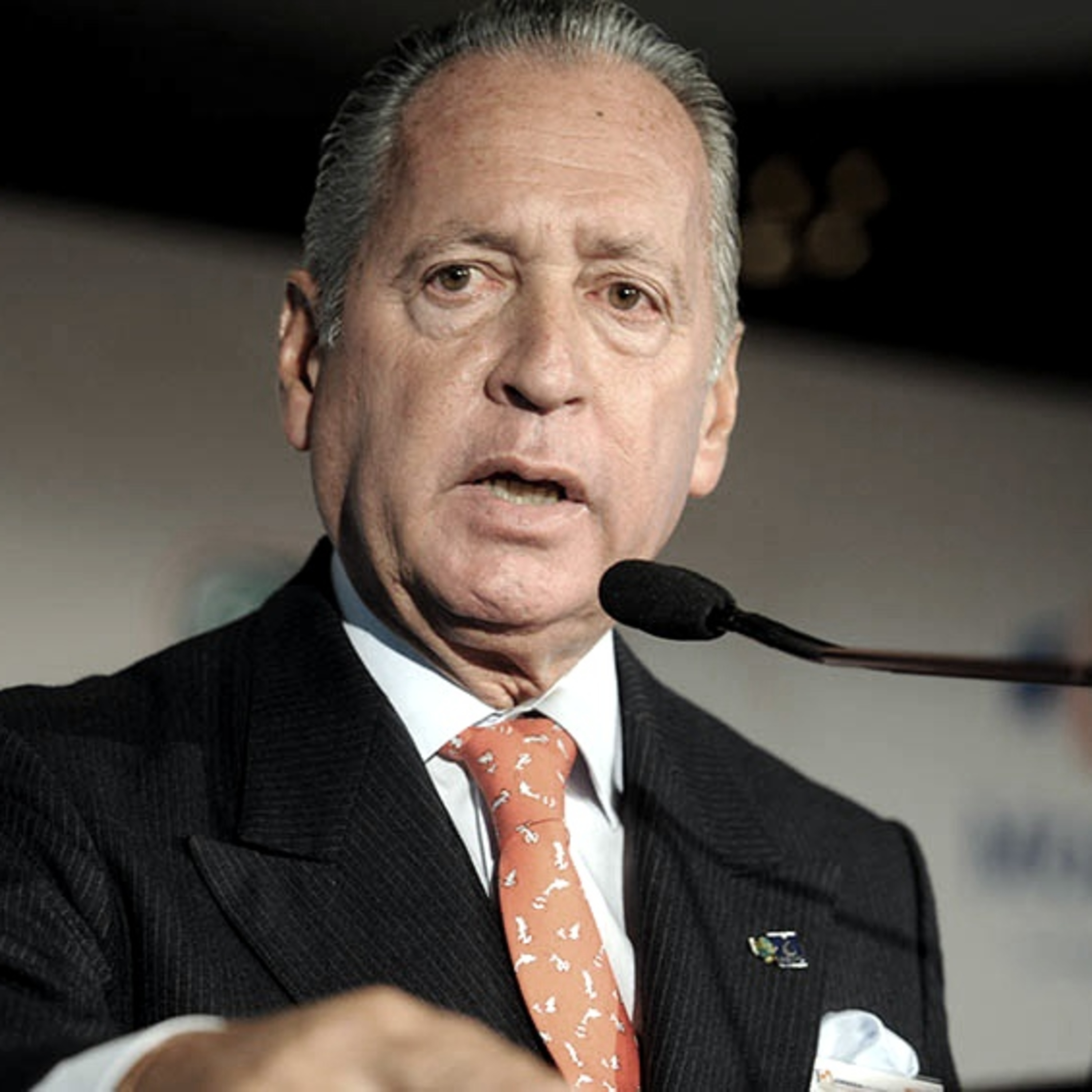 ECONOMÍA | Los empresarios que lloran y maman - Genaro Grasso