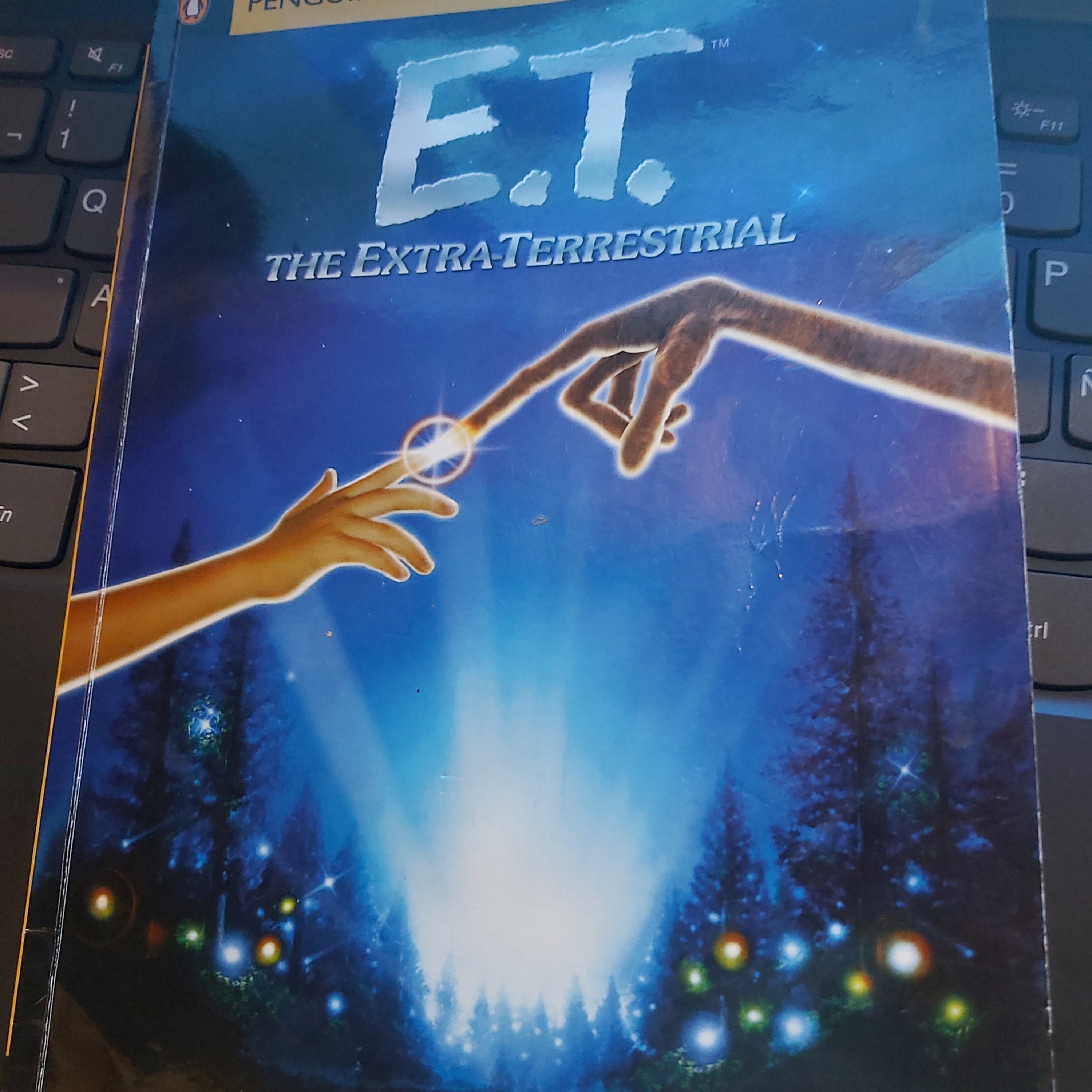 E.T THE EXTRA-TERRESTRIAL episode artwork