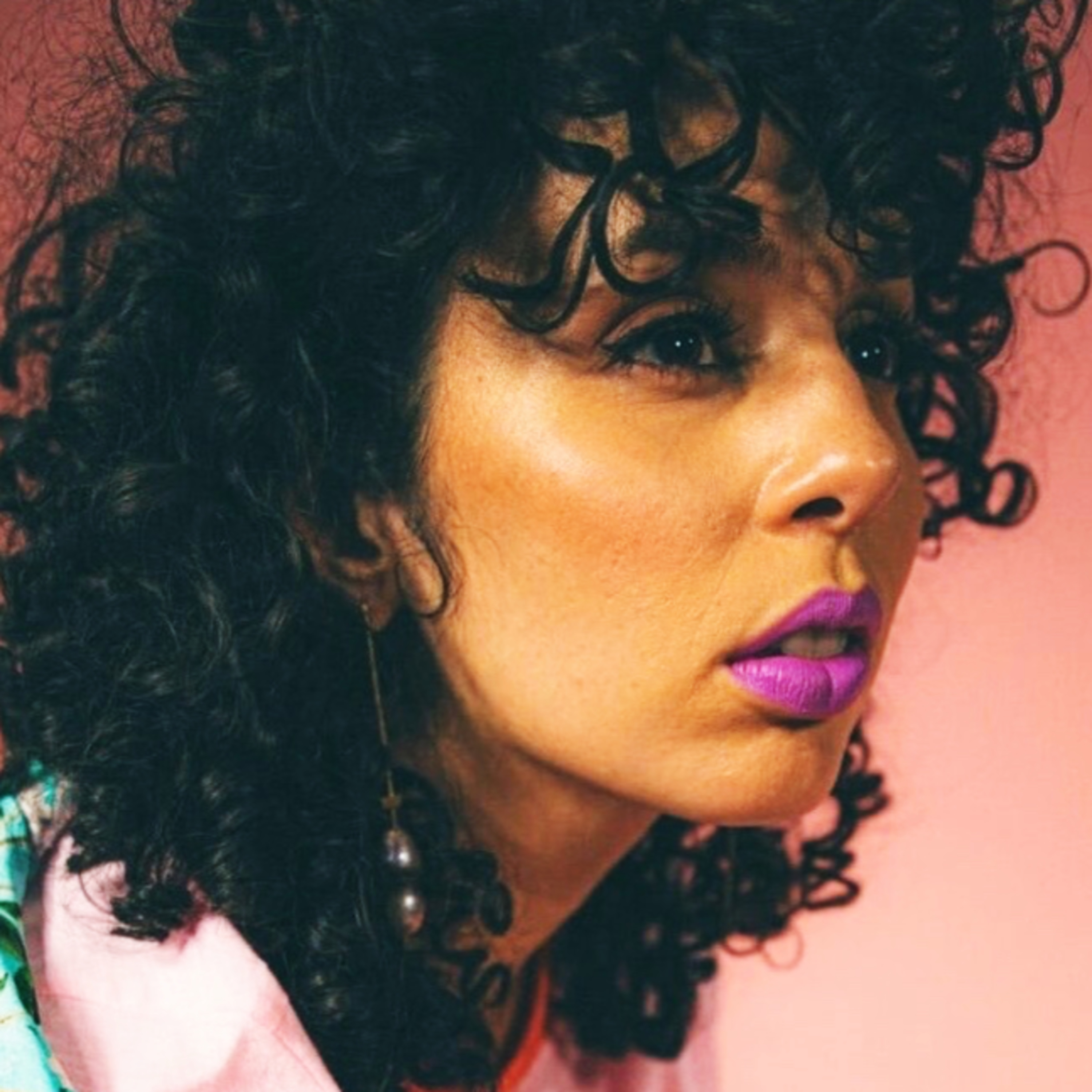 Raquel Sofía nos dio un adelanto de su participación en La X Live Acoustic Sessions episode artwork