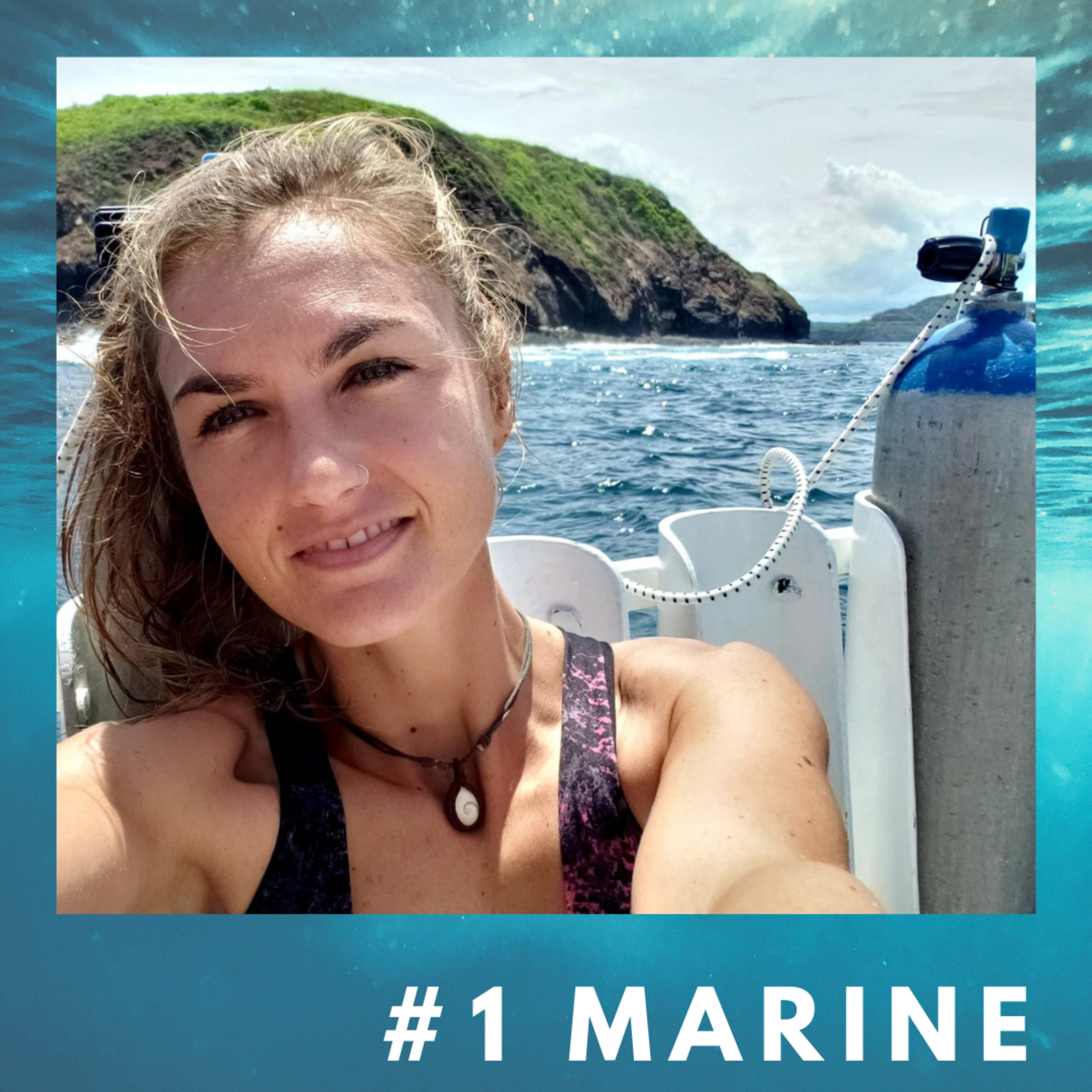 La tête en mer