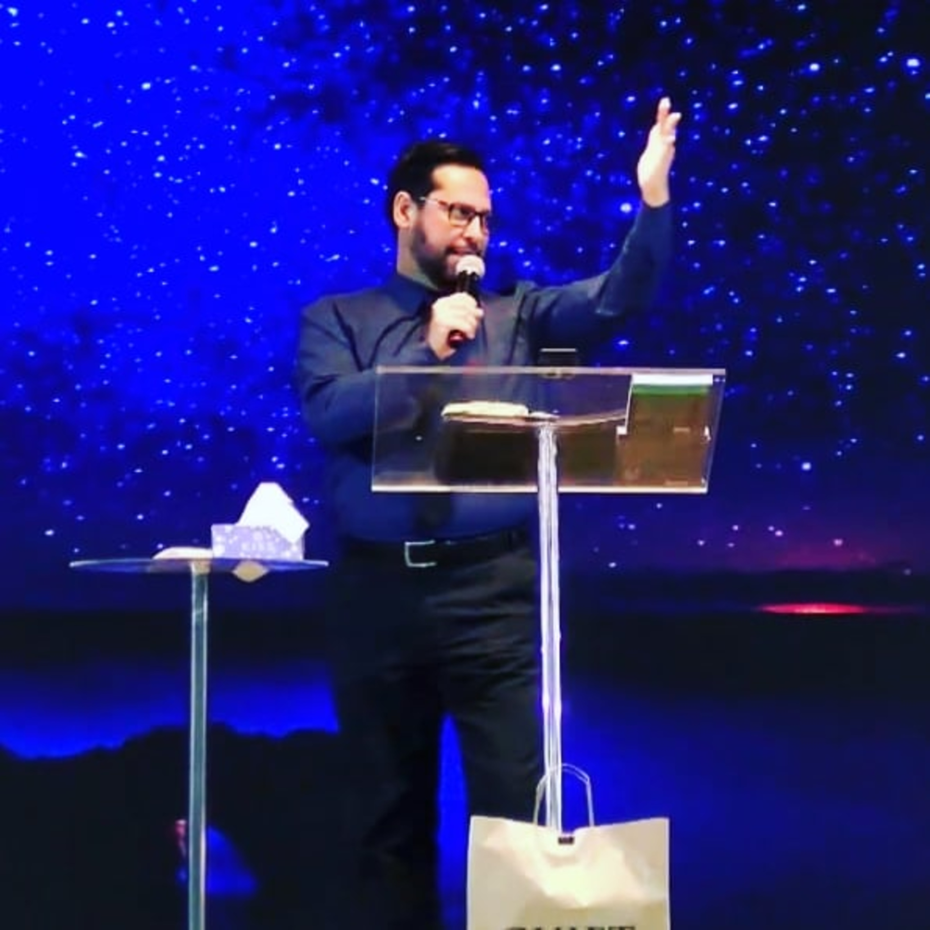 Café Com Bíblia Com o Pr Leonardo Santana