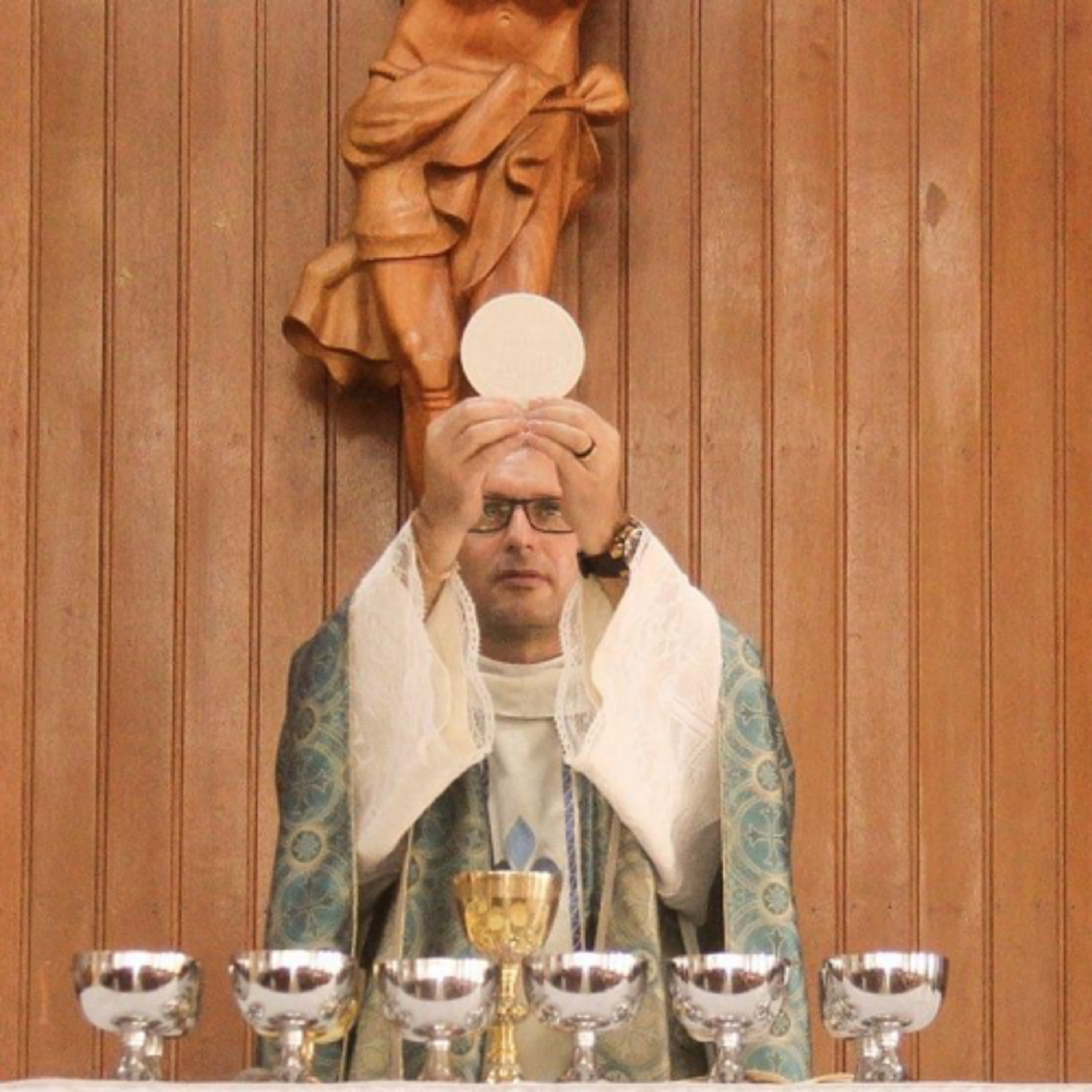 PADRE RODRIGO