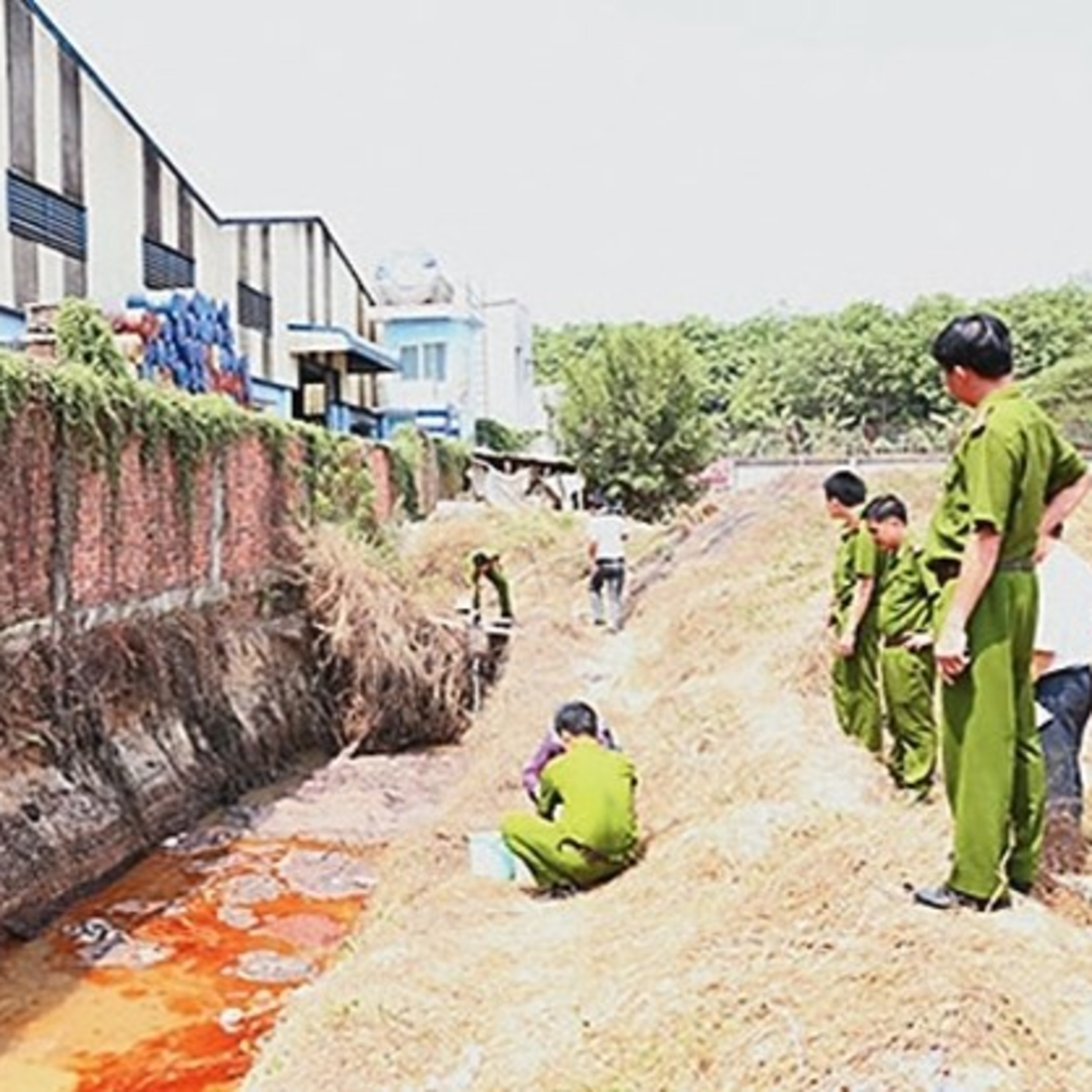 VOV - Tài nguyên và môi trường: Khắc phục tình trạng "trên nóng, dưới lạnh" trong công tác quản lý môi trường episode artwork
