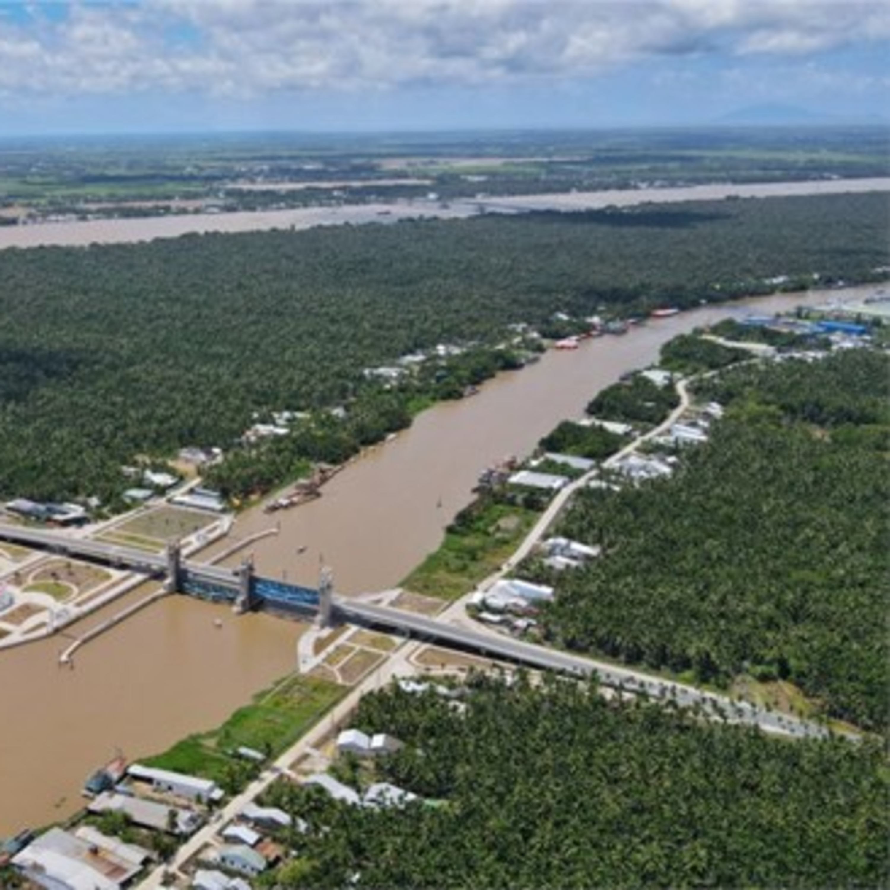 Biến đổi khí hậu: Phát triển ĐBSCL theo hướng bền vững, tăng trưởng xanh, thích ứng với biến đổi khí hậu  episode artwork