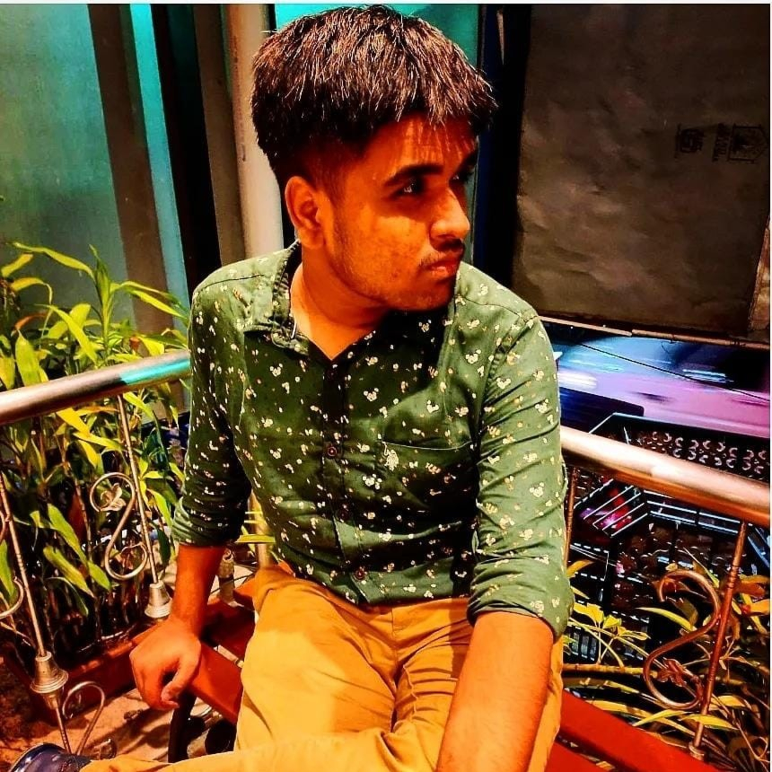 Introducing Ashmit Halder: A Visionary Artist from Kolkata Redefining Human Emotions through Art. episode artwork