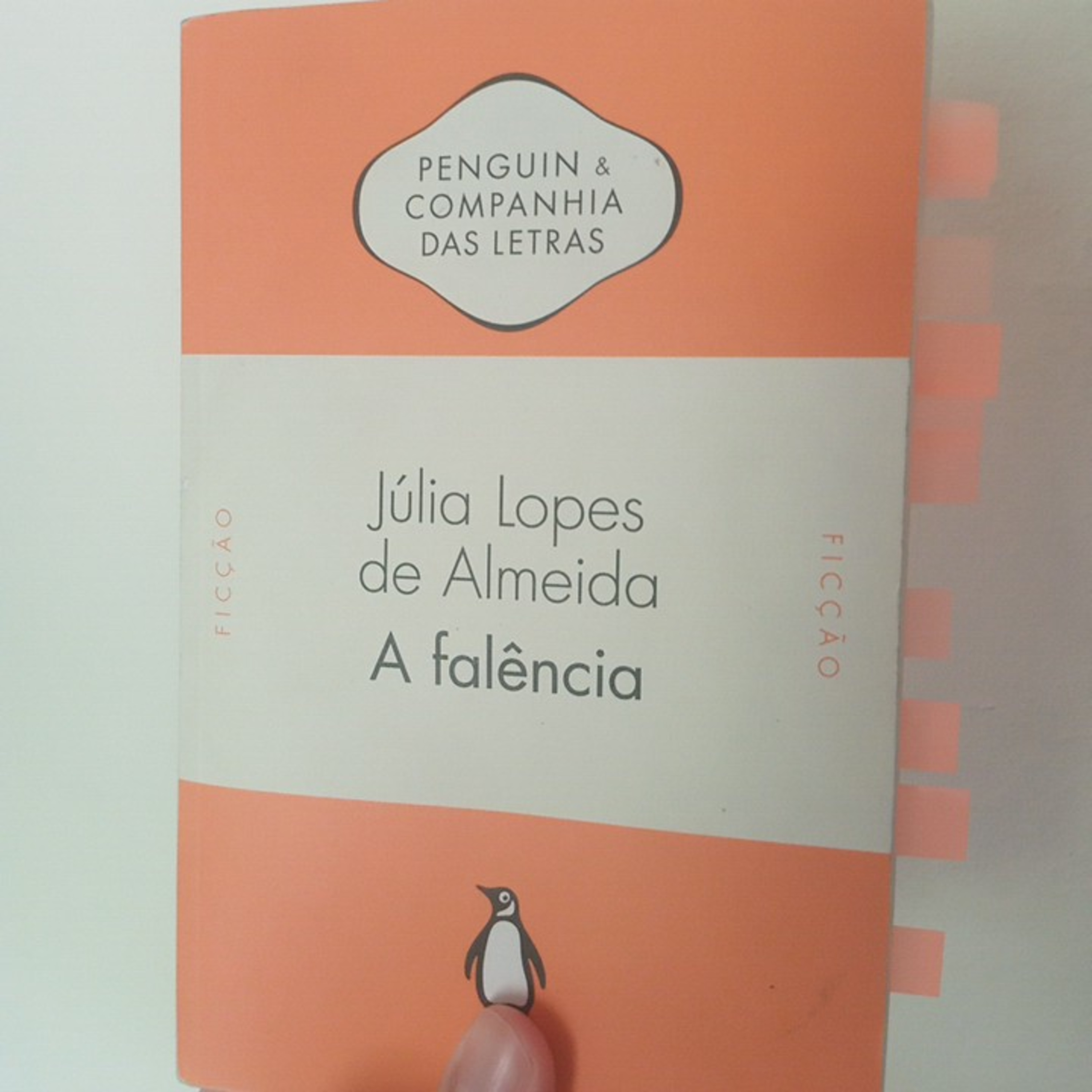 Mundo literário - Por Luís Felipe