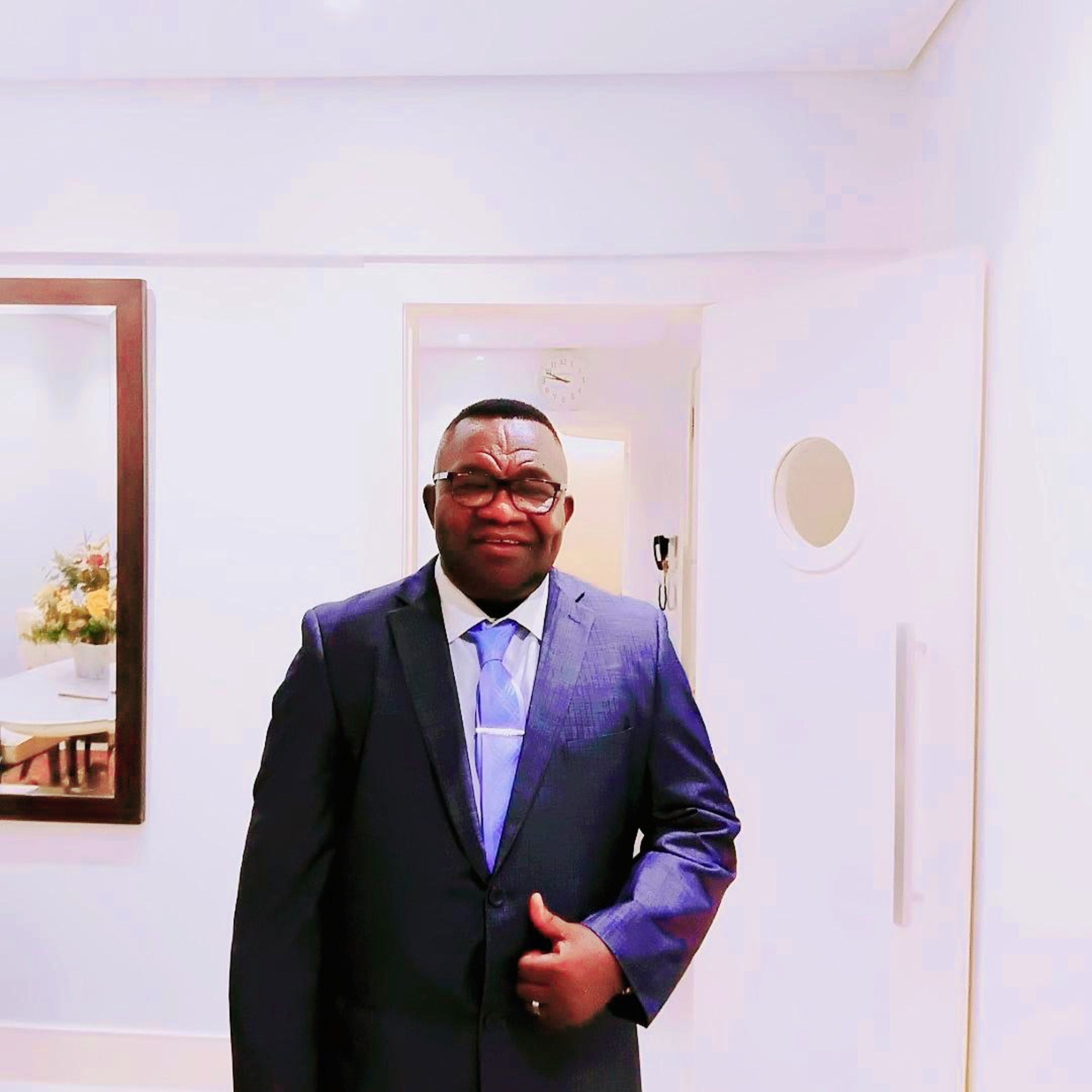 Joli Nzuzi