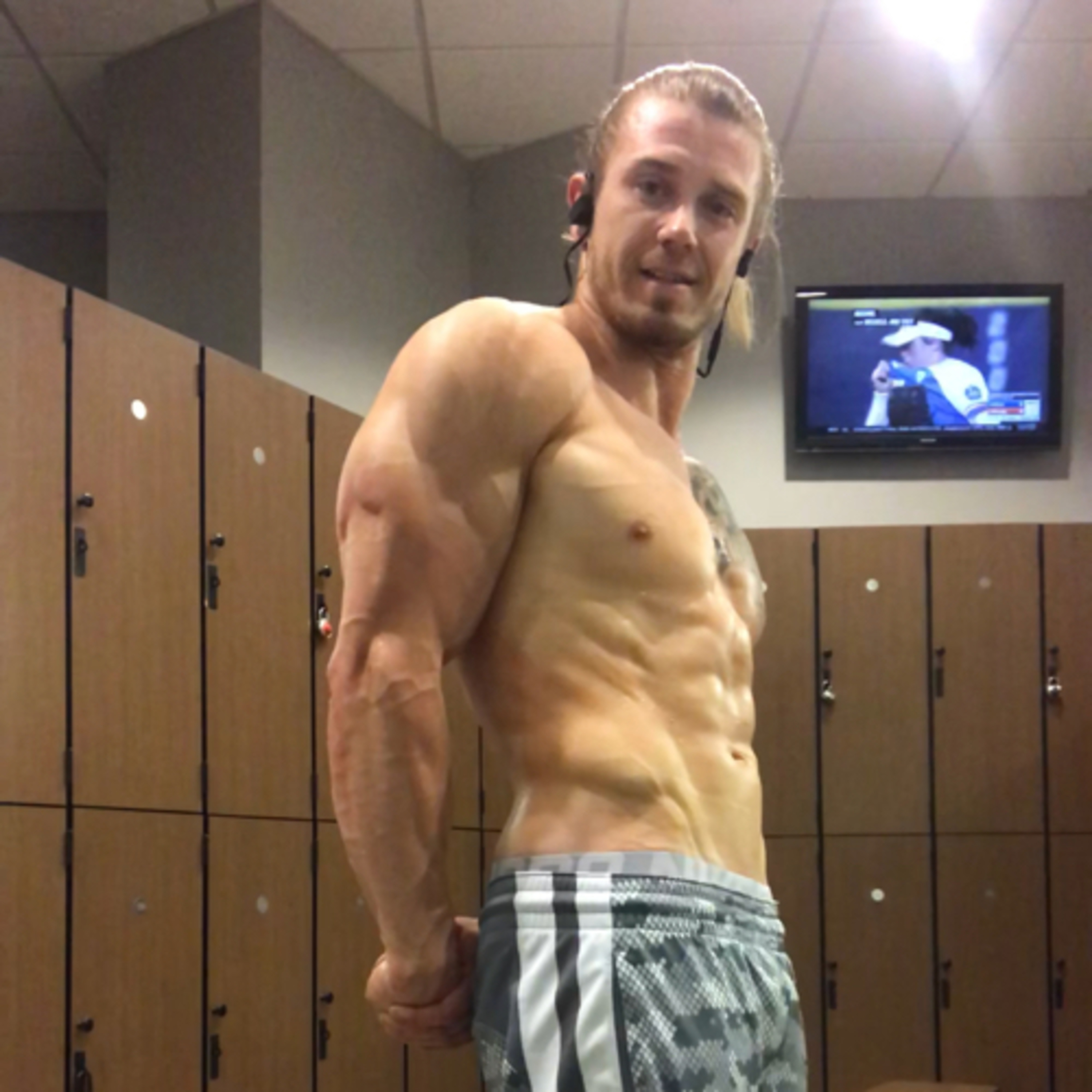 Lifting, dieting, weed, and max contracts