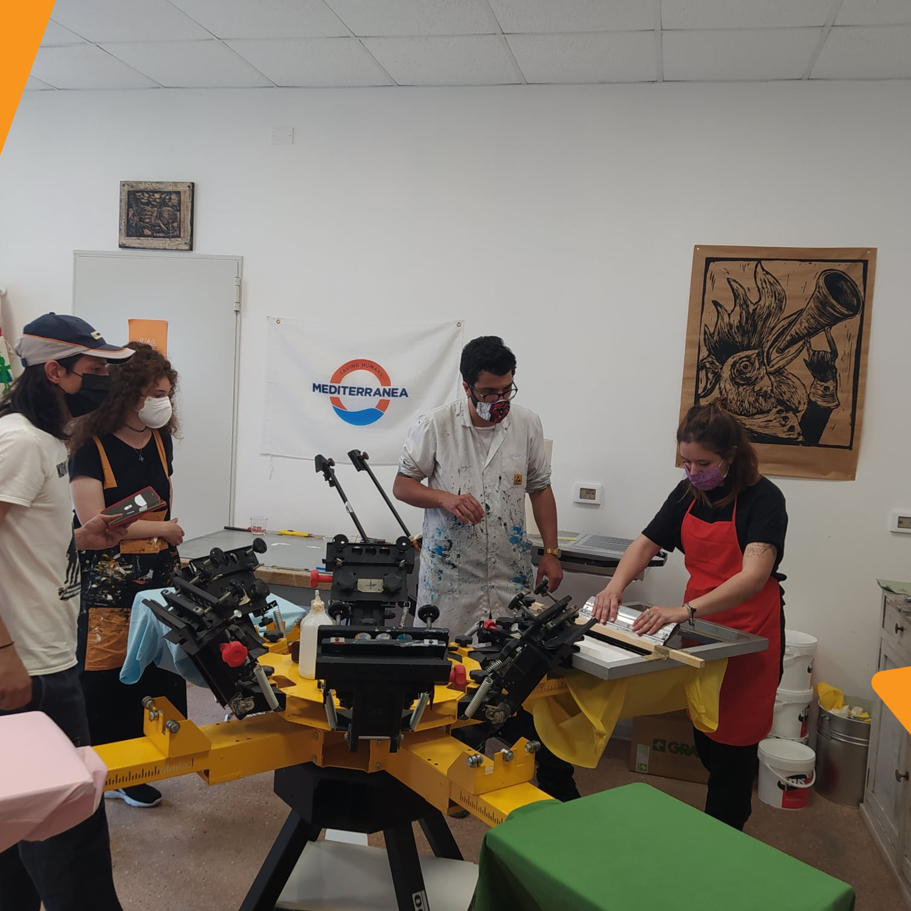 Belluno Solidarity On Air - Happiness is...helping others: serigrafia e solidarietà episode artwork