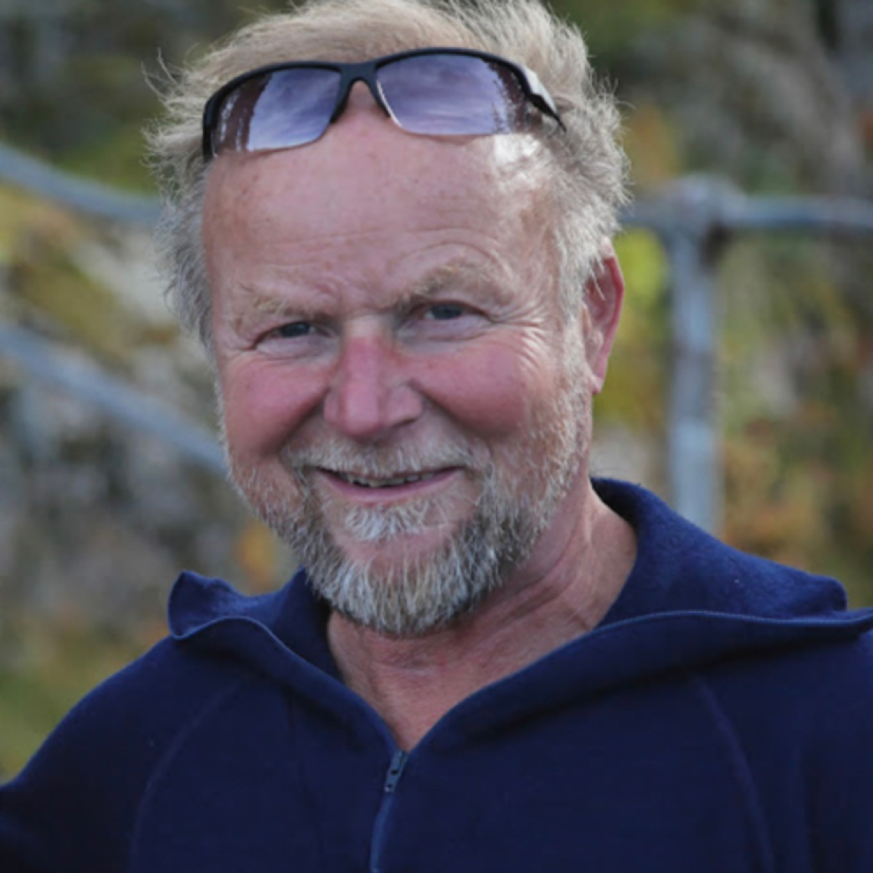 Nordpodden#120 På livet løs med Kjell Reidar som kan se tilbake på 40 års polarliv på Svalbard. Med livet som innsats og sin kjærlighet til dyreliv. episode artwork