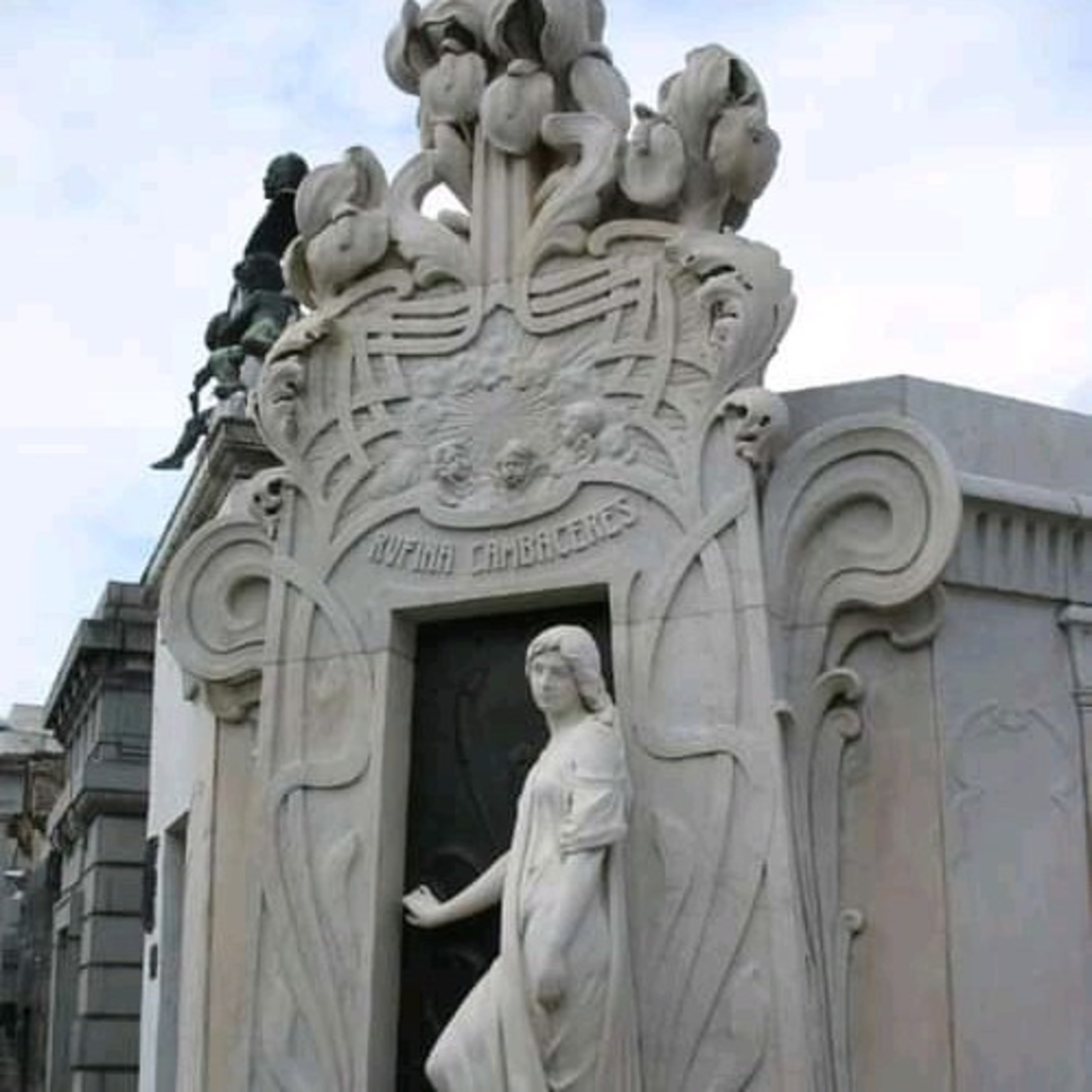 LA HUELLA DEL MISTERIO