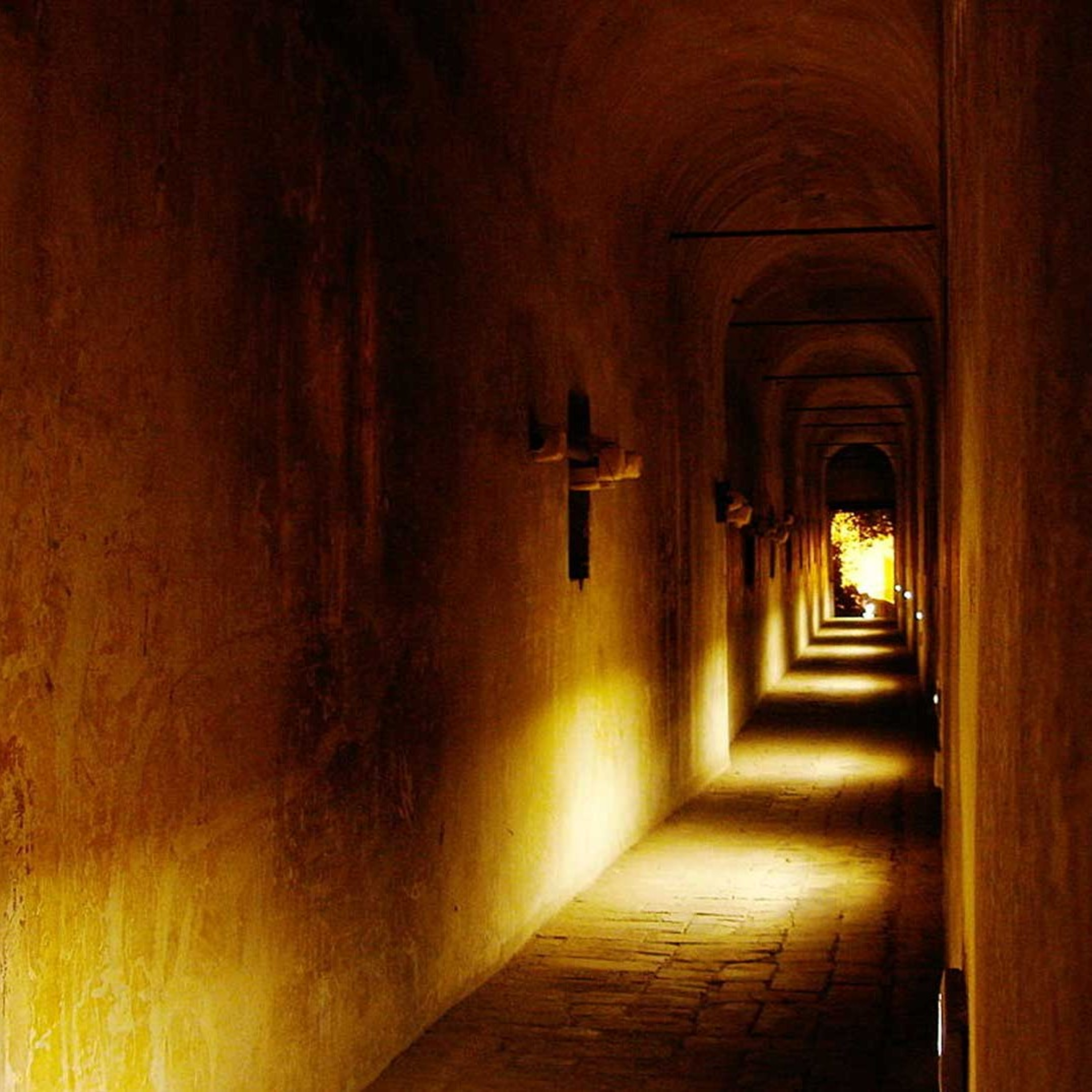LA HUELLA DEL MISTERIO