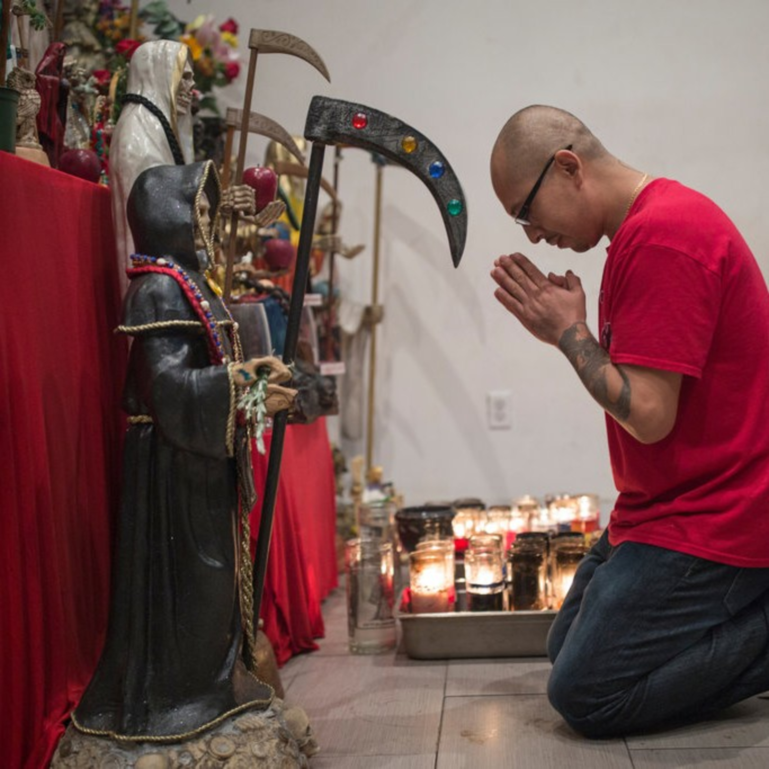 Adorar a la Santa Muerte: Consecuencias malignas  episode artwork