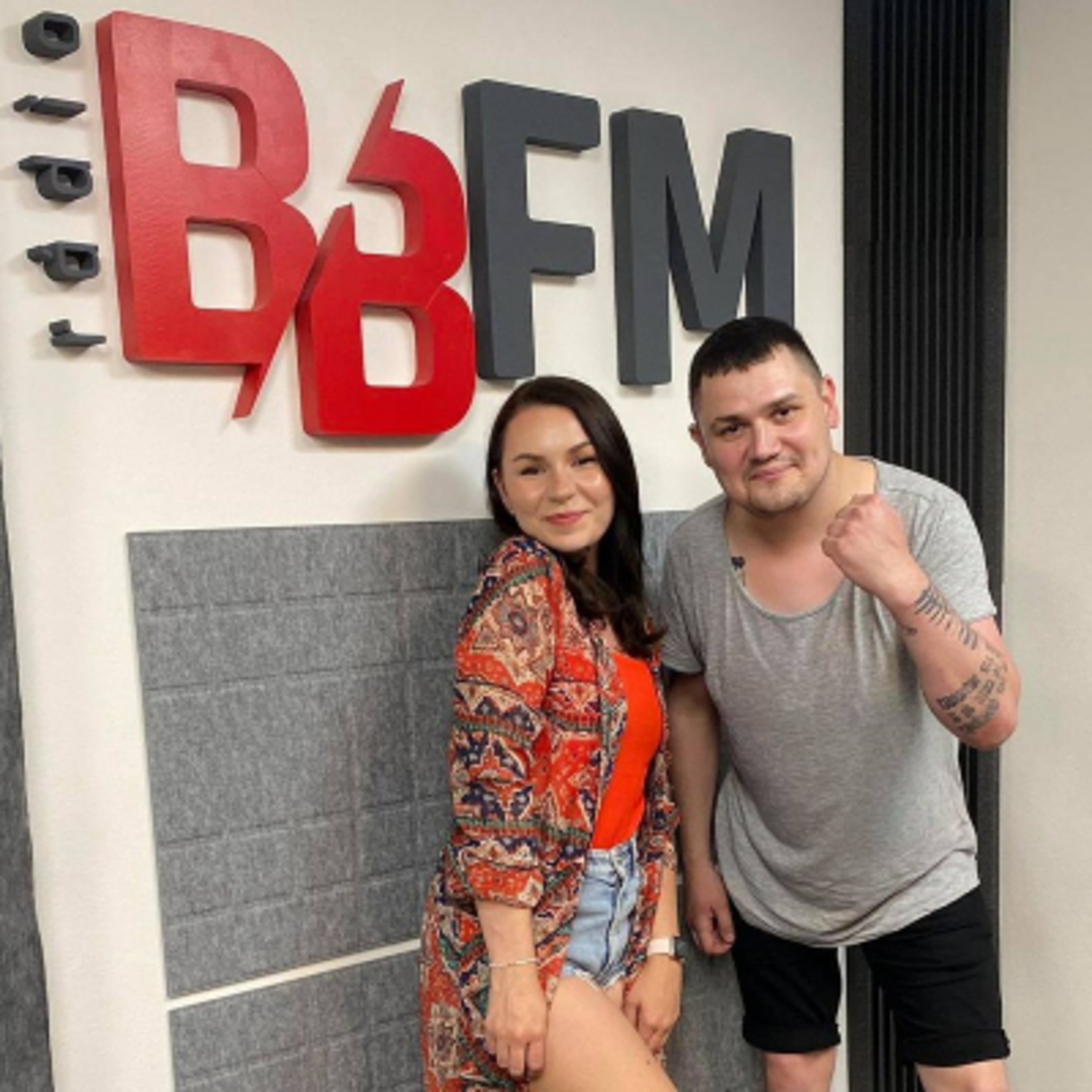 Skladby mladej speváčky Andie J hrajú desiatky rádií po celom svete